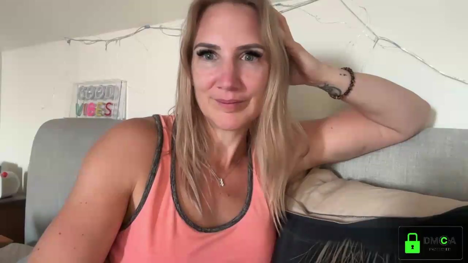 Gallery image thumbnail from Bellanoirxx's myfreecams stream on, 09/10/2026, 14:02 image 5 of 20