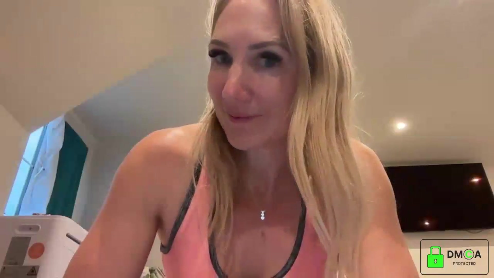 Gallery image thumbnail from Bellanoirxx's myfreecams stream on, 09/10/2026, 18:11 image 19 of 20