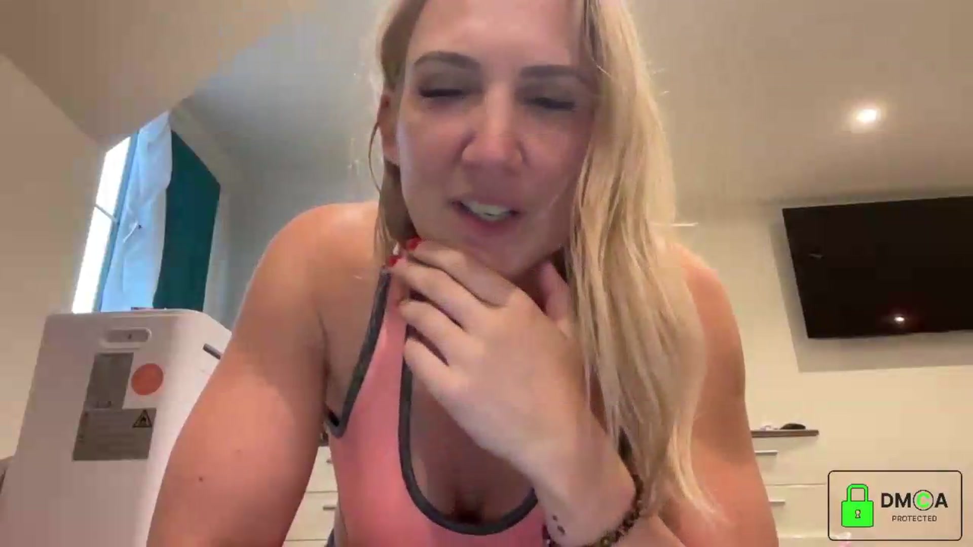 Gallery image thumbnail from Bellanoirxx's myfreecams stream on, 09/10/2026, 18:11 image 2 of 20