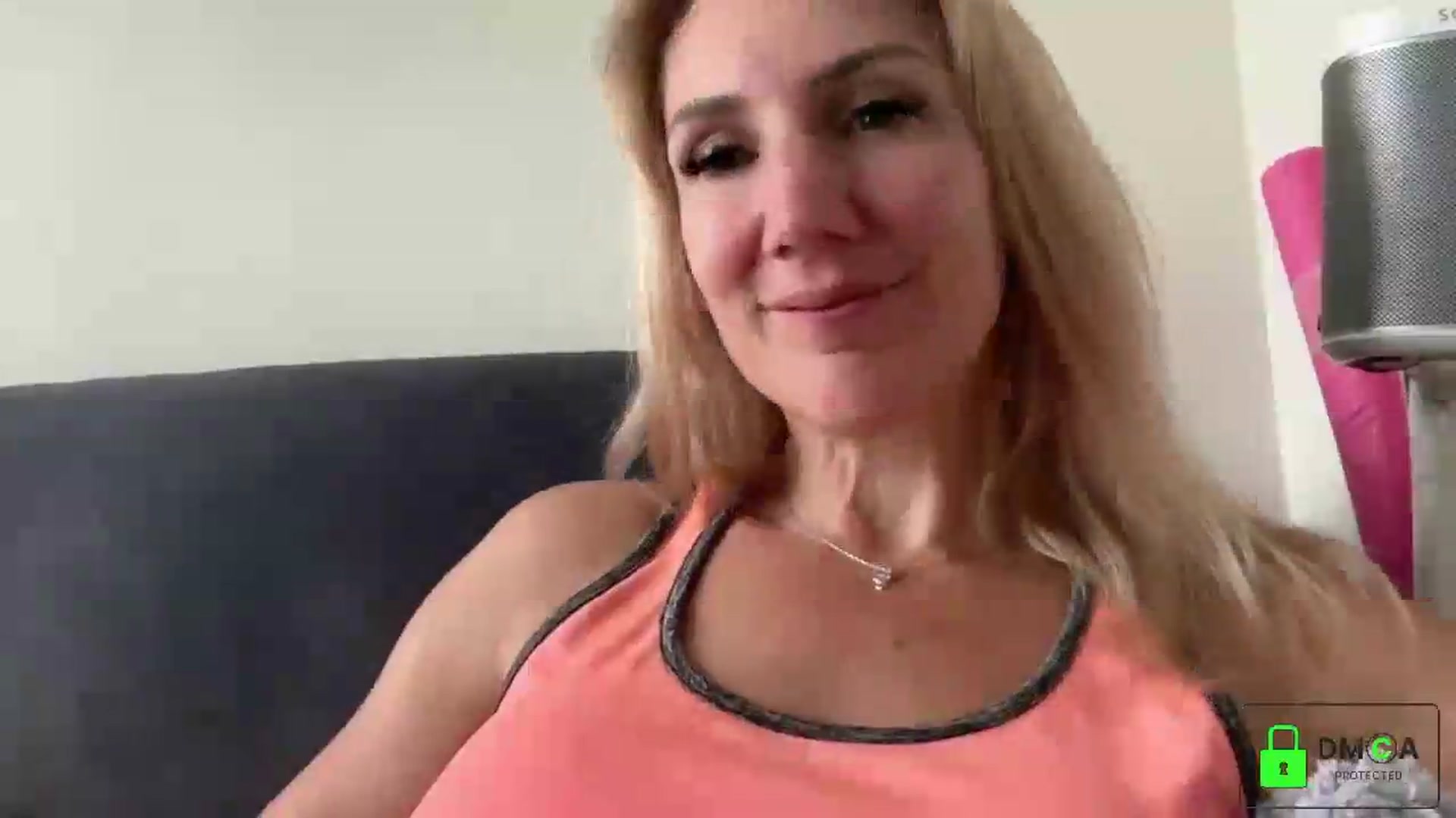 Gallery image thumbnail from Bellanoirxx's myfreecams stream on, 09/13/2026, 16:02 image 8 of 20
