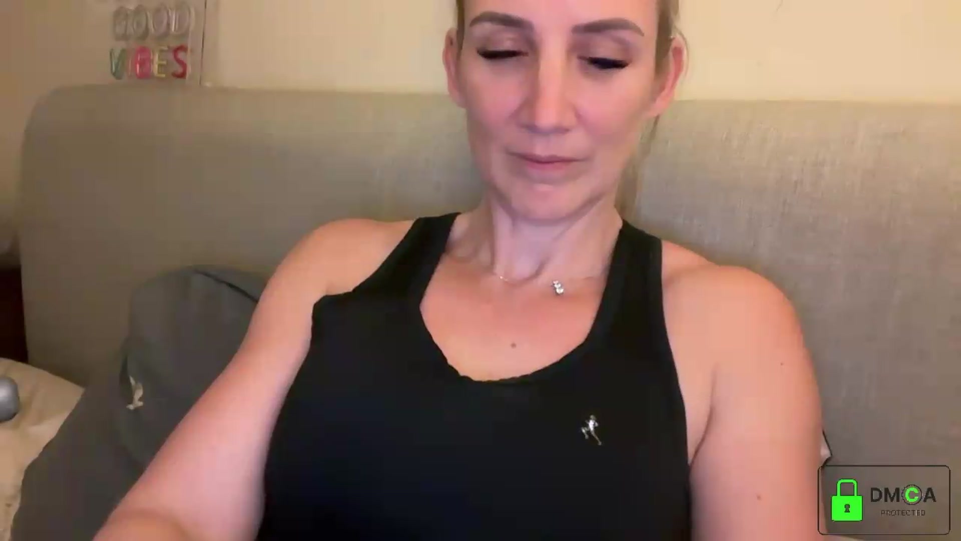 Gallery image thumbnail from Bellanoirxx's myfreecams stream on, 09/15/2026, 21:37 image 10 of 20