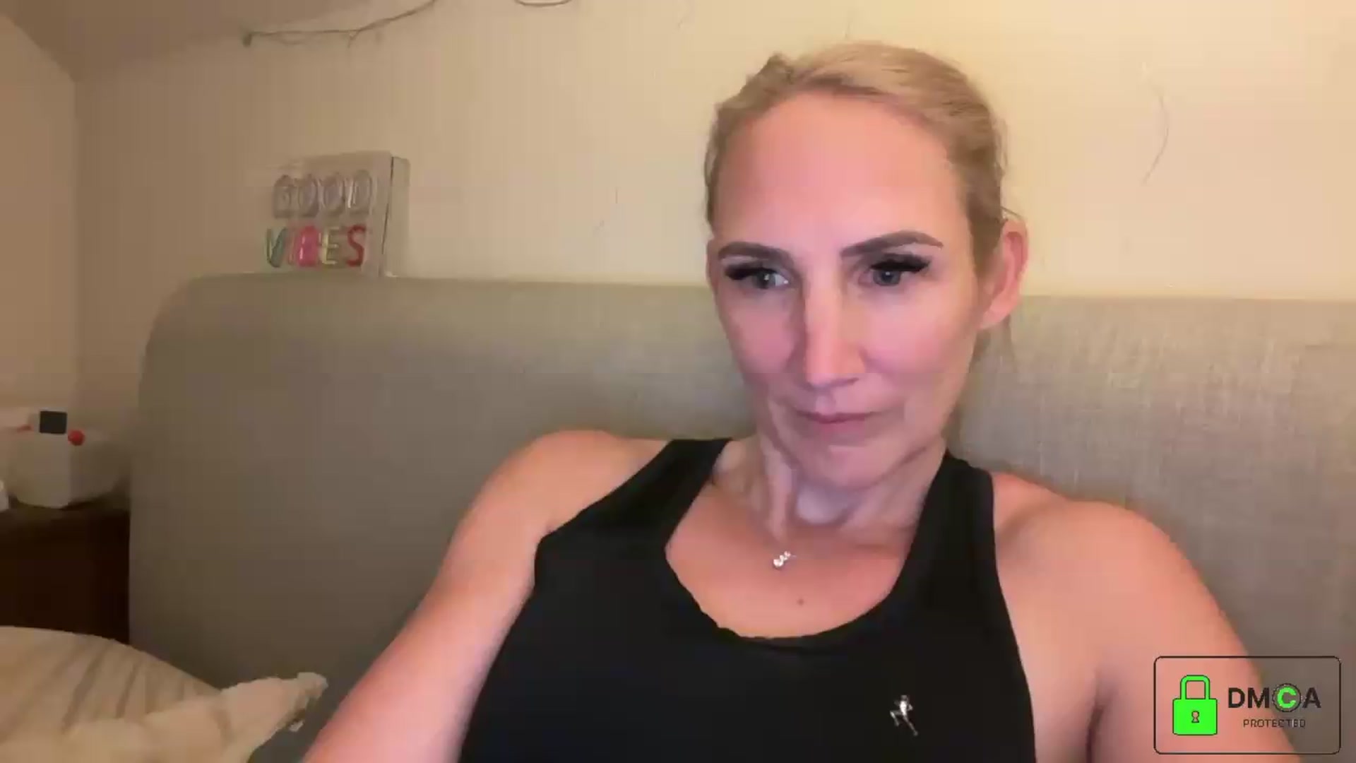 Gallery image thumbnail from Bellanoirxx's myfreecams stream on, 09/15/2026, 21:37 image 1 of 20