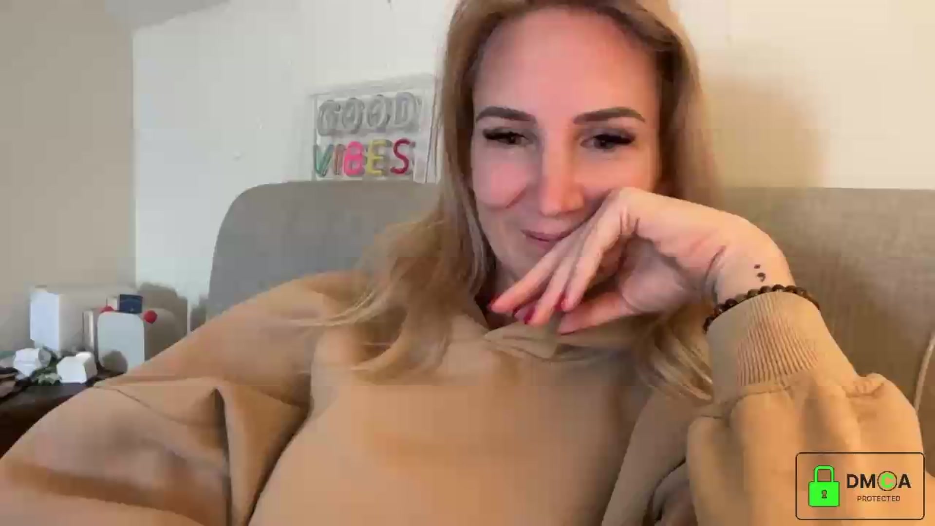 Gallery image thumbnail from Bellanoirxx's myfreecams stream on, 09/16/2026, 10:18 image 19 of 20