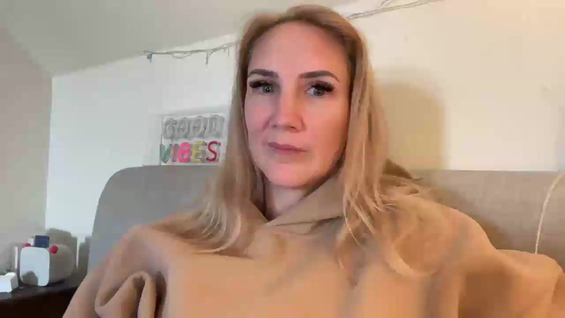 Gallery image thumbnail from Bellanoirxx's myfreecams stream on, 09/16/2026, 11:24 image 20 of 20