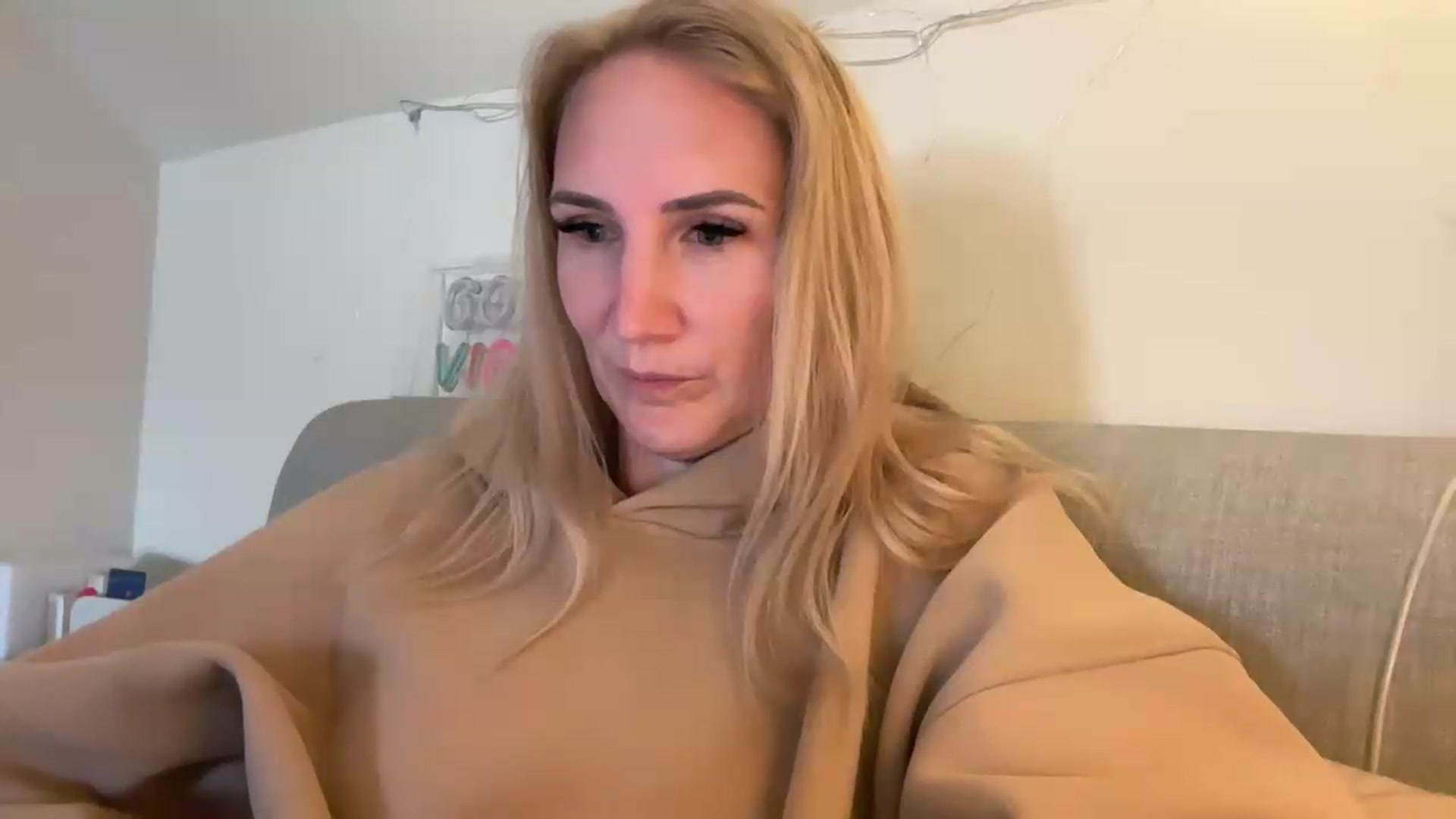 Gallery image thumbnail from Bellanoirxx's myfreecams stream on, 09/16/2026, 11:24 image 13 of 20