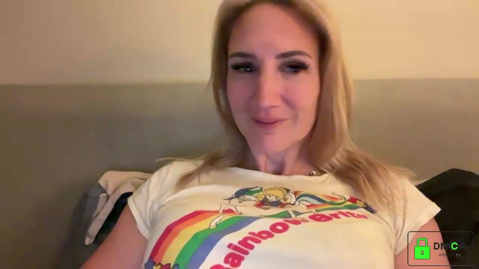 Gallery image thumbnail from Bellanoirxx's myfreecams stream on, 09/19/2026, 04:12 image 15 of 20