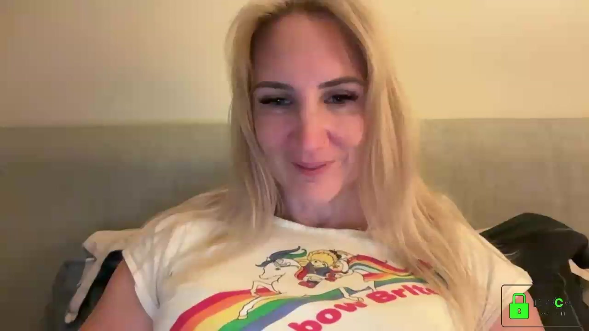 Gallery image thumbnail from Bellanoirxx's myfreecams stream on, 09/19/2026, 04:12 image 13 of 20