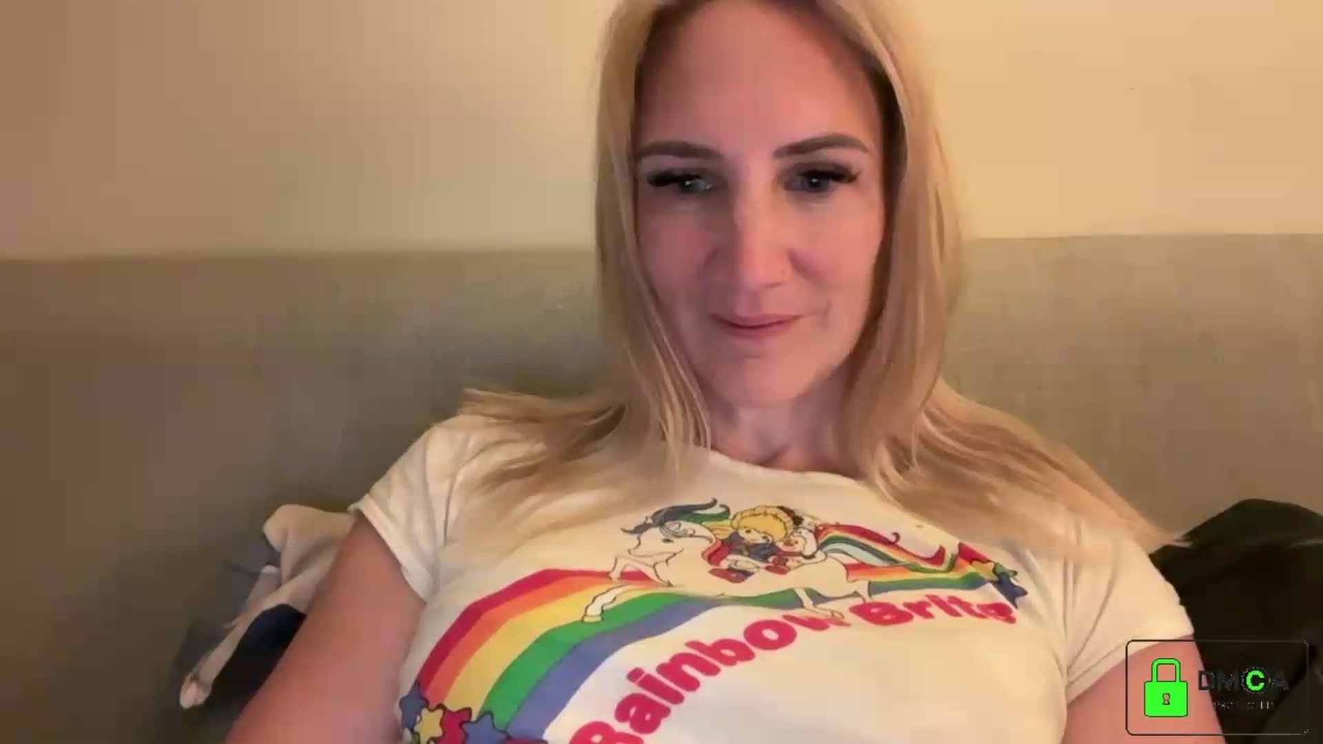 Gallery image thumbnail from Bellanoirxx's myfreecams stream on, 09/19/2026, 04:12 image 17 of 20