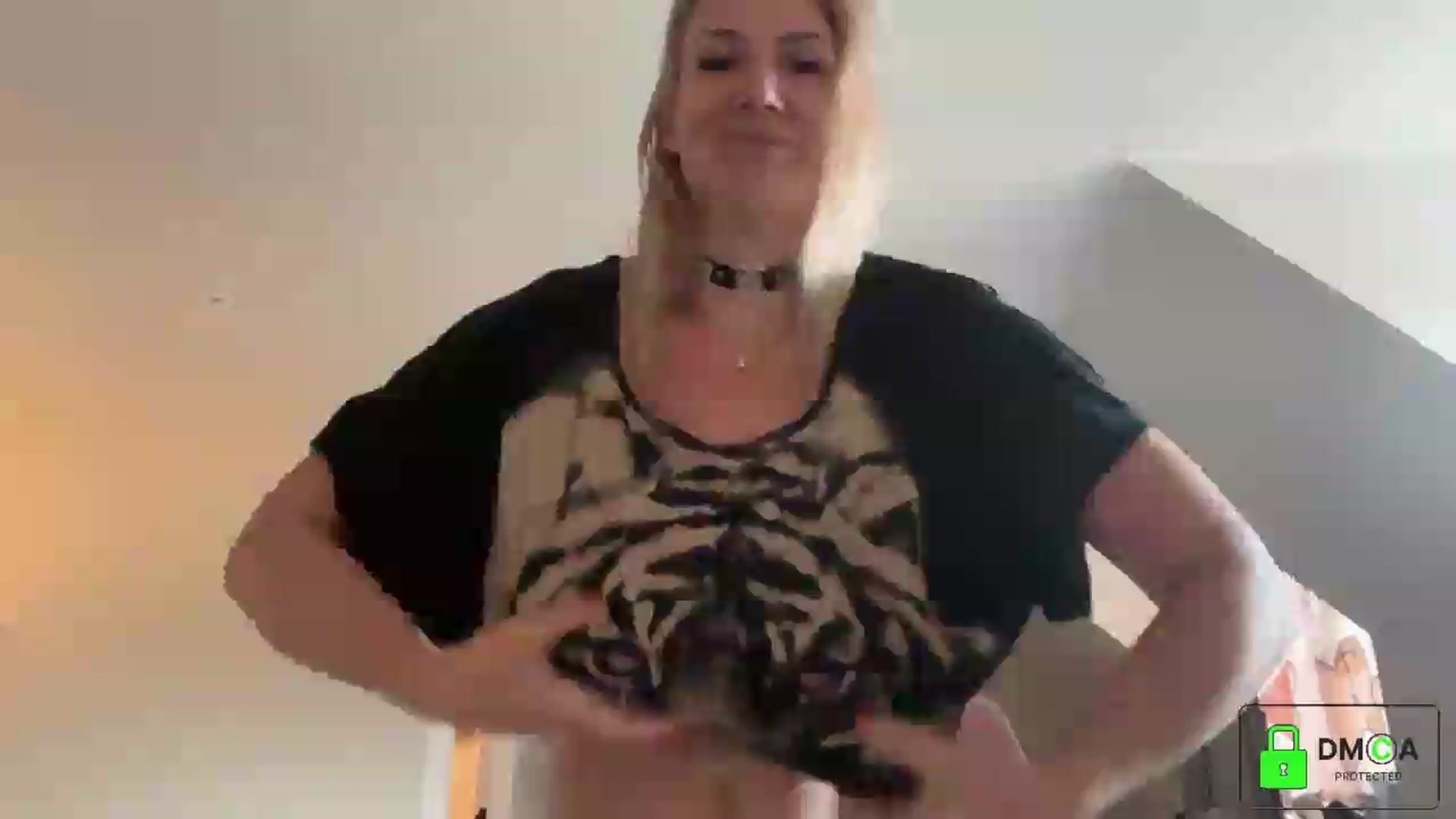 Gallery image thumbnail from Bellanoirxx's myfreecams stream on, 09/19/2026, 11:00 image 11 of 20