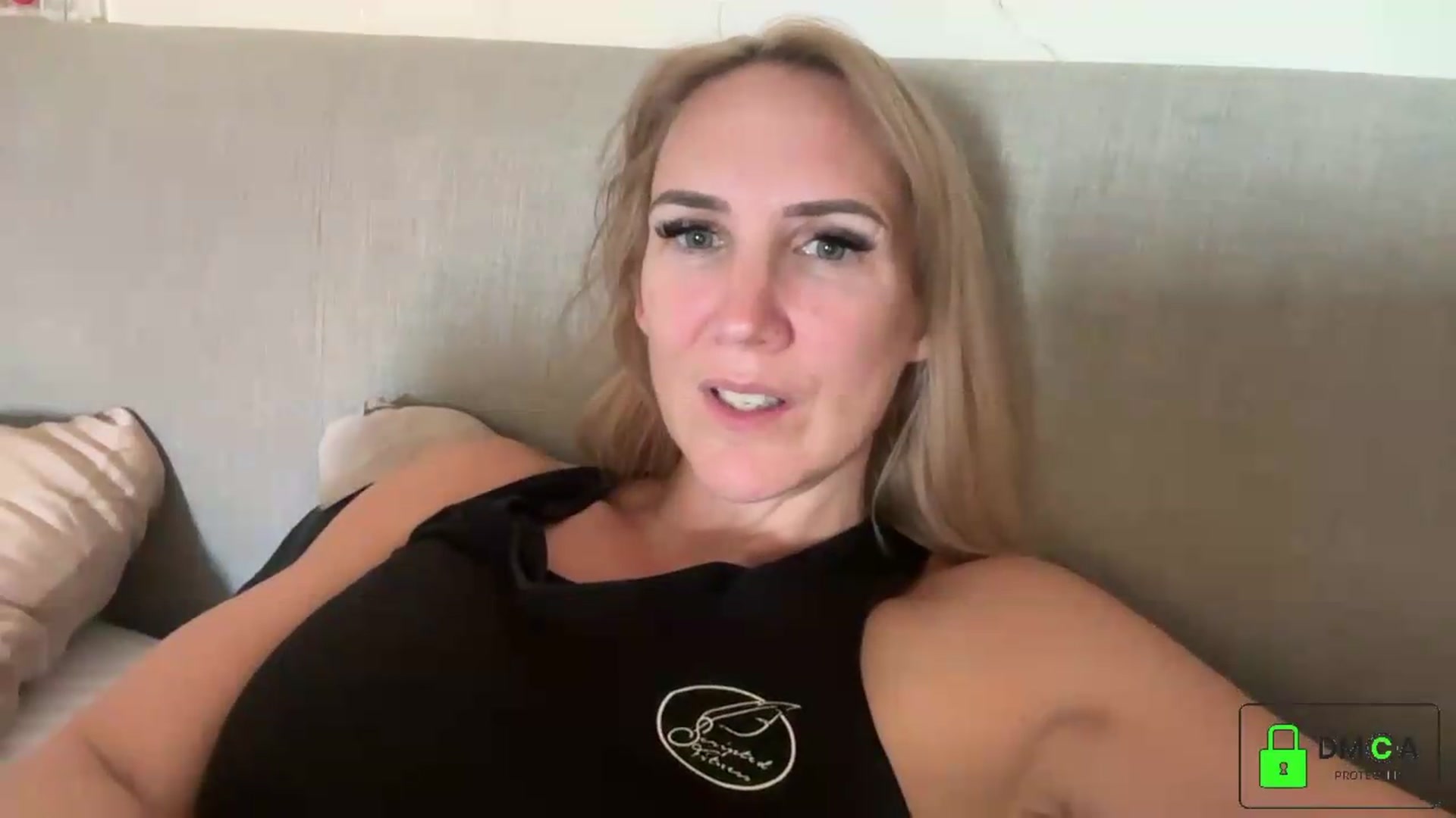 Gallery image thumbnail from Bellanoirxx's myfreecams stream on, 09/21/2026, 13:12 image 9 of 20