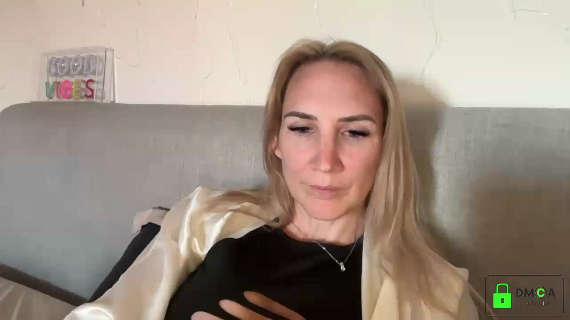 Gallery image thumbnail from Bellanoirxx's myfreecams stream on, 09/22/2026, 10:06 image 20 of 20