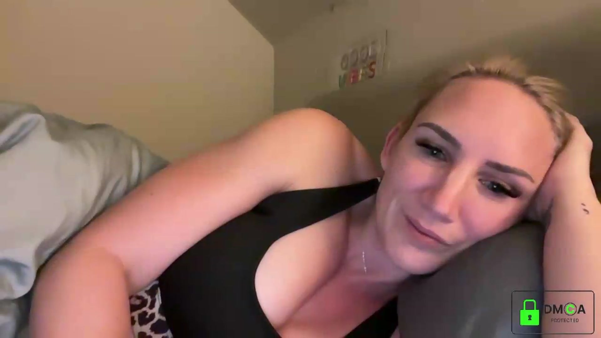 Gallery image thumbnail from Bellanoirxx's myfreecams stream on, 09/23/2026, 03:10 image 6 of 20
