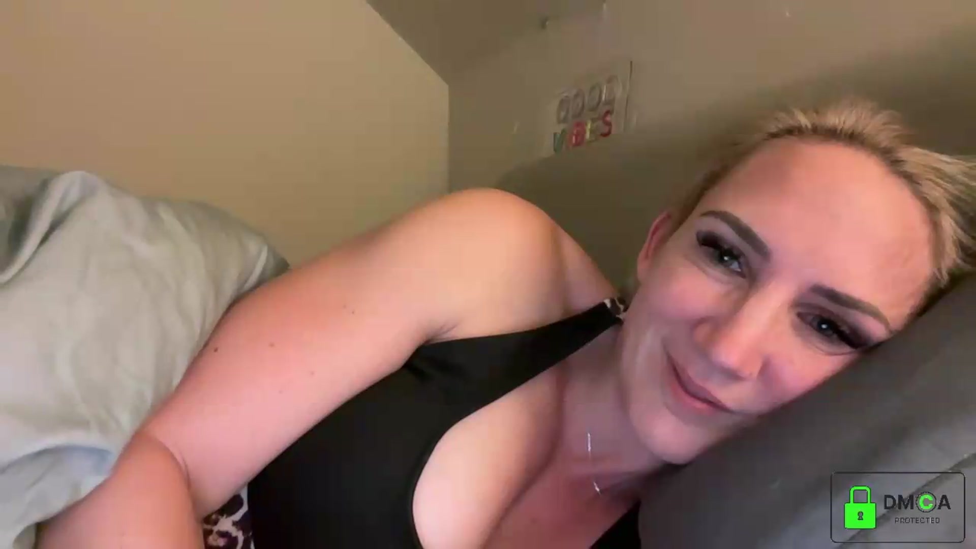 Gallery image thumbnail from Bellanoirxx's myfreecams stream on, 09/23/2026, 03:10 image 8 of 20