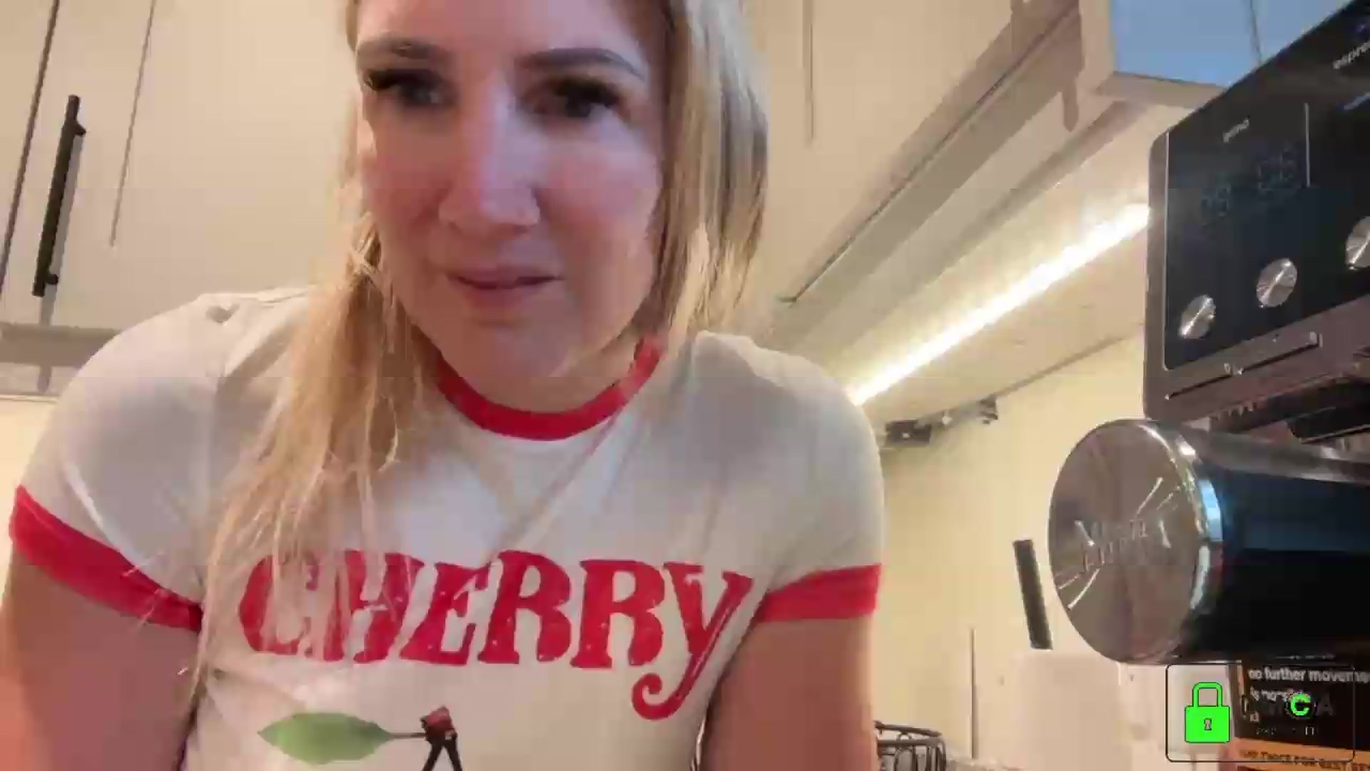 Gallery image thumbnail from Bellanoirxx's myfreecams stream on, 09/23/2026, 07:10 image 17 of 20