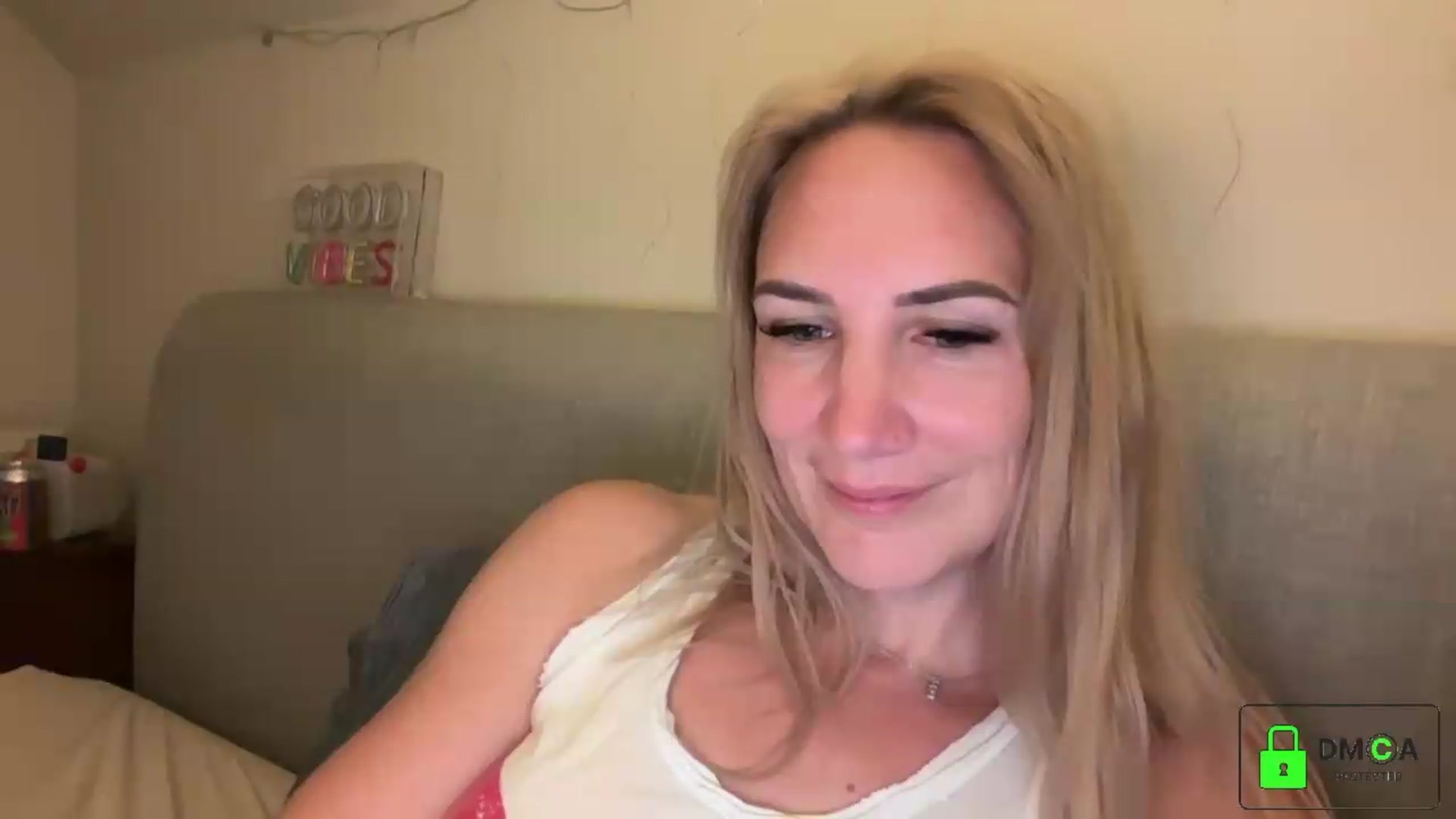 Gallery image thumbnail from Bellanoirxx's myfreecams stream on, 09/24/2026, 03:37 image 4 of 20