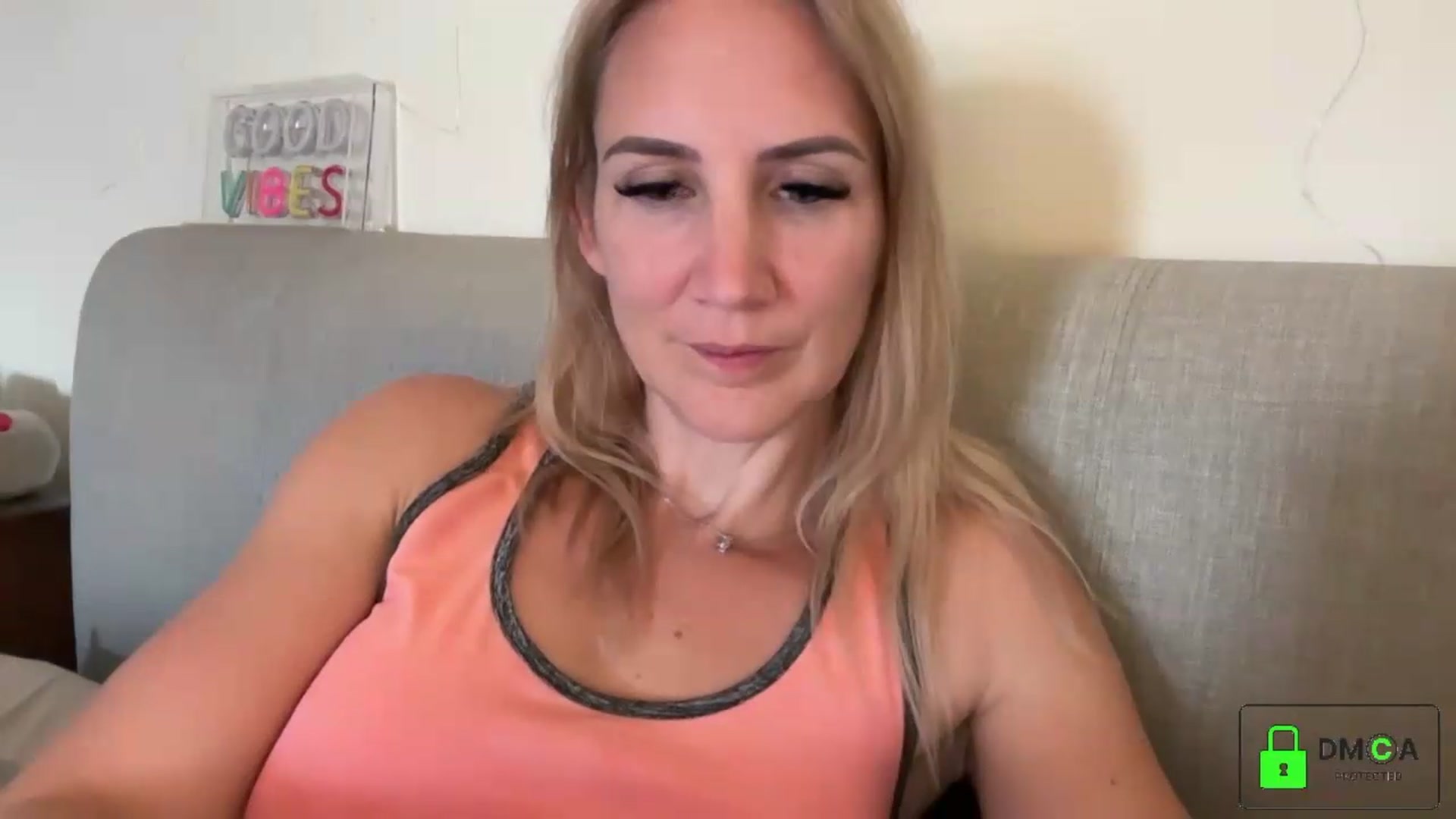 Gallery image thumbnail from Bellanoirxx's myfreecams stream on, 09/25/2026, 10:38 image 13 of 20