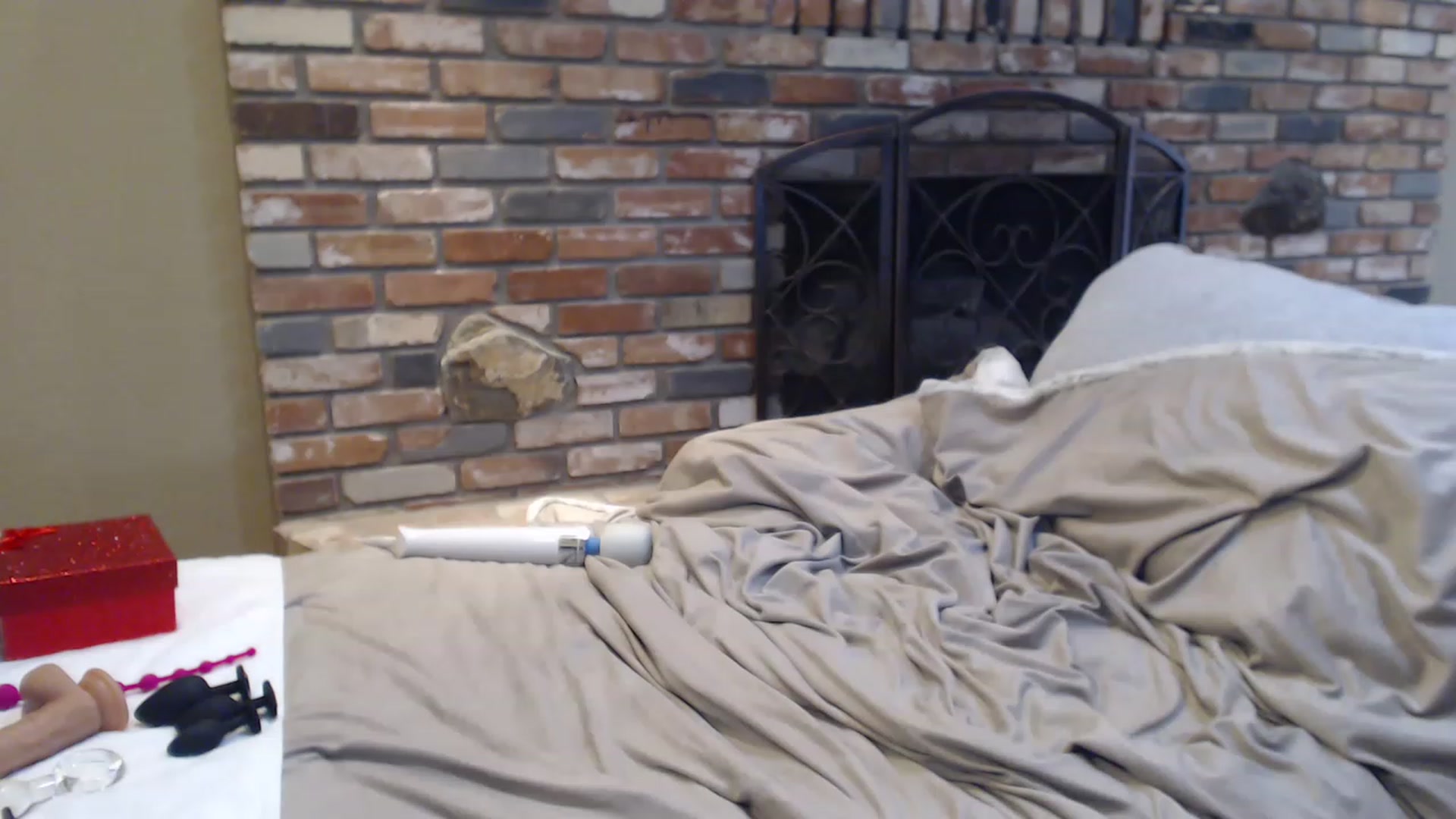 Gallery image thumbnail from Bellarose_x0's myfreecams stream on, 11/22/2022, 16:45 image 11 of 20