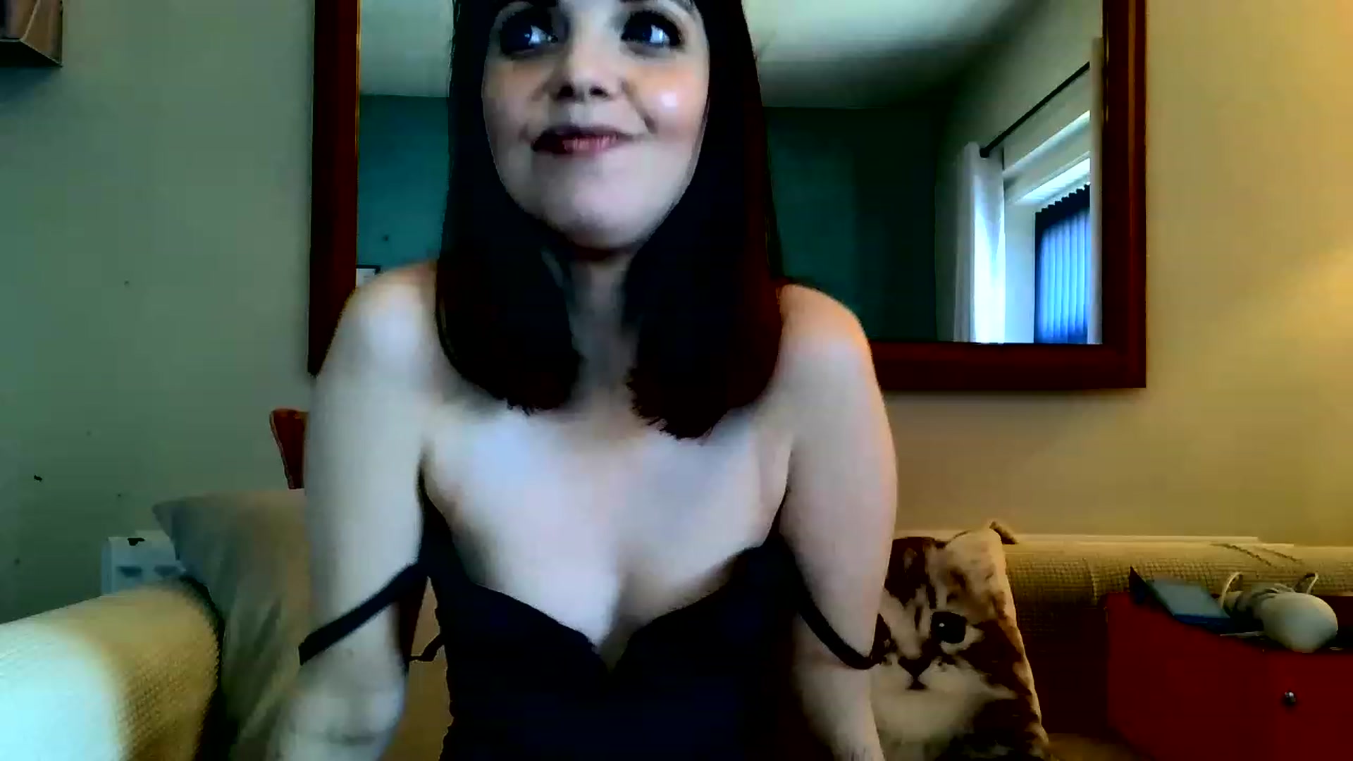 Gallery image thumbnail from BelleBlake's myfreecams stream on, 12/29/2022, 12:32 image 17 of 20