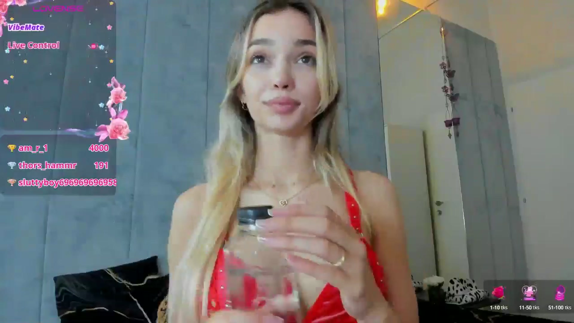 Gallery image thumbnail from BelleM's myfreecams stream on, 05/31/2025, 15:08 image 7 of 20