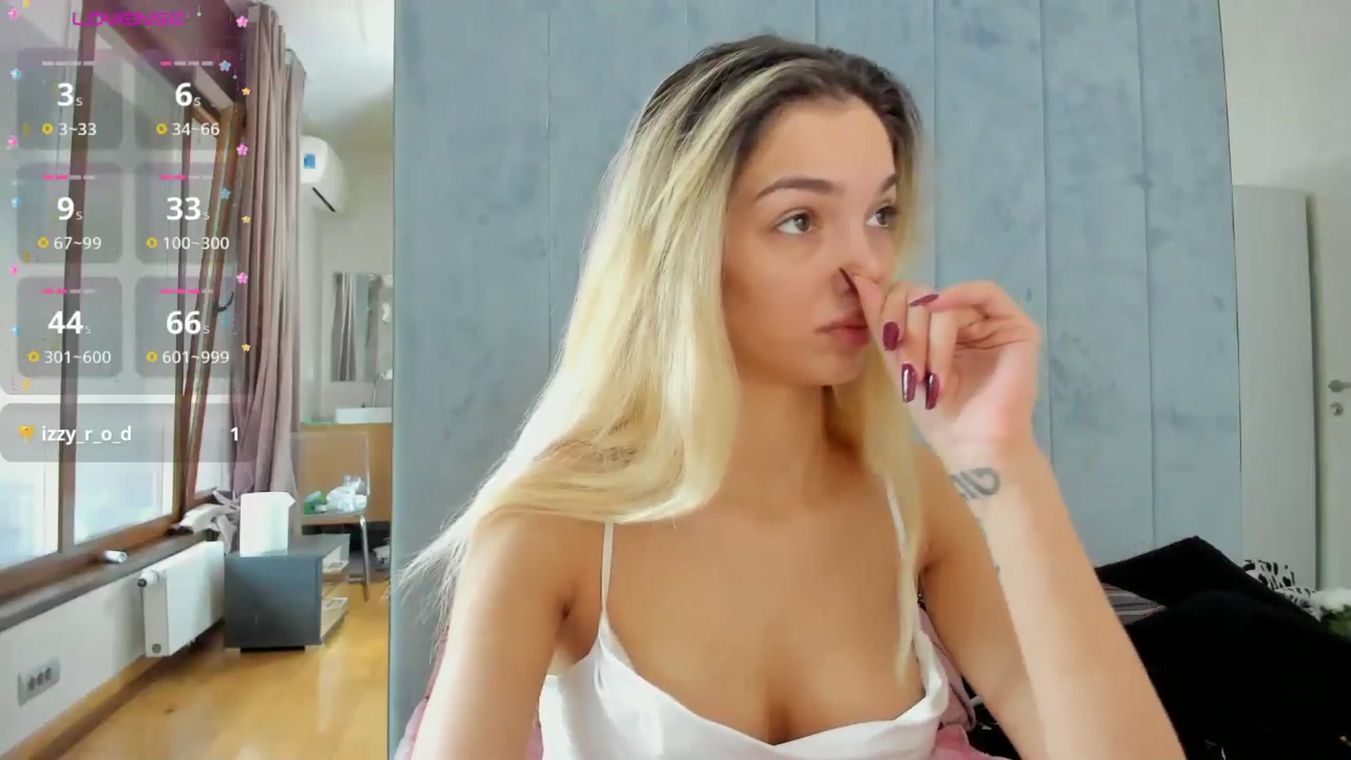 Gallery image thumbnail from BelleM's myfreecams stream on, 06/11/2025, 09:32 image 14 of 20