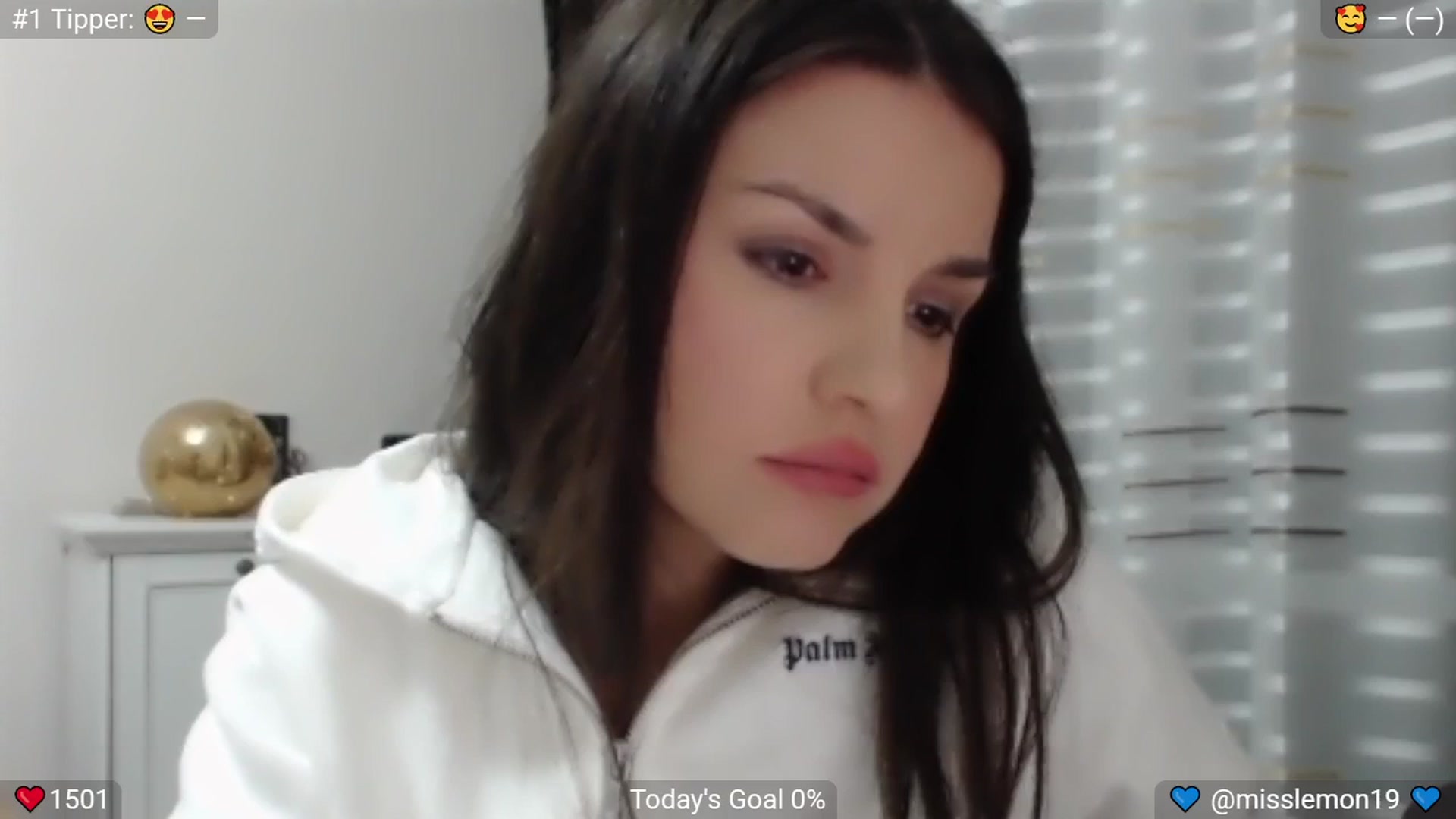 Gallery image thumbnail from BelleStar's myfreecams stream on, 03/23/2025, 24:44 image 3 of 20