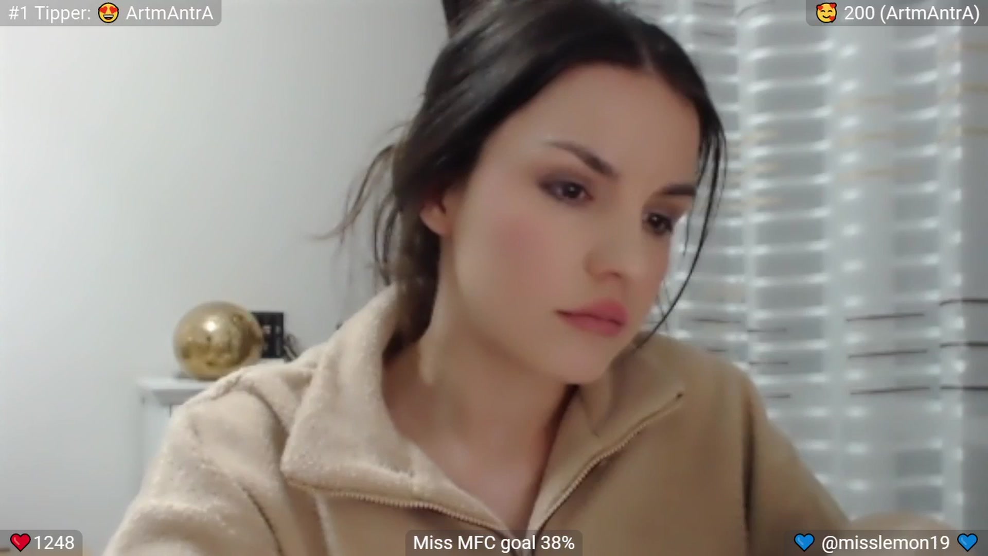 Gallery image thumbnail from BelleStar's myfreecams stream on, 04/03/2025, 22:21 image 4 of 20