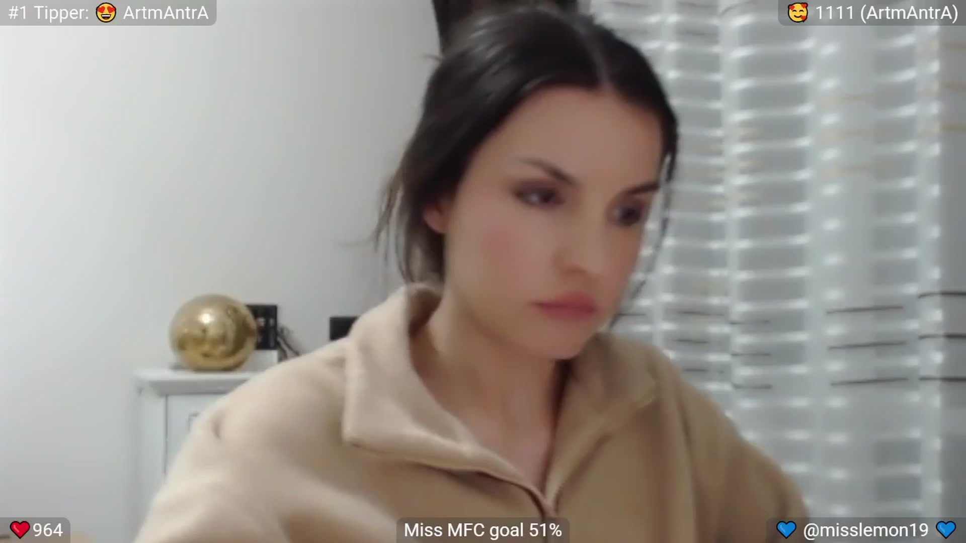 Gallery image thumbnail from BelleStar's myfreecams stream on, 04/03/2025, 22:21 image 18 of 20
