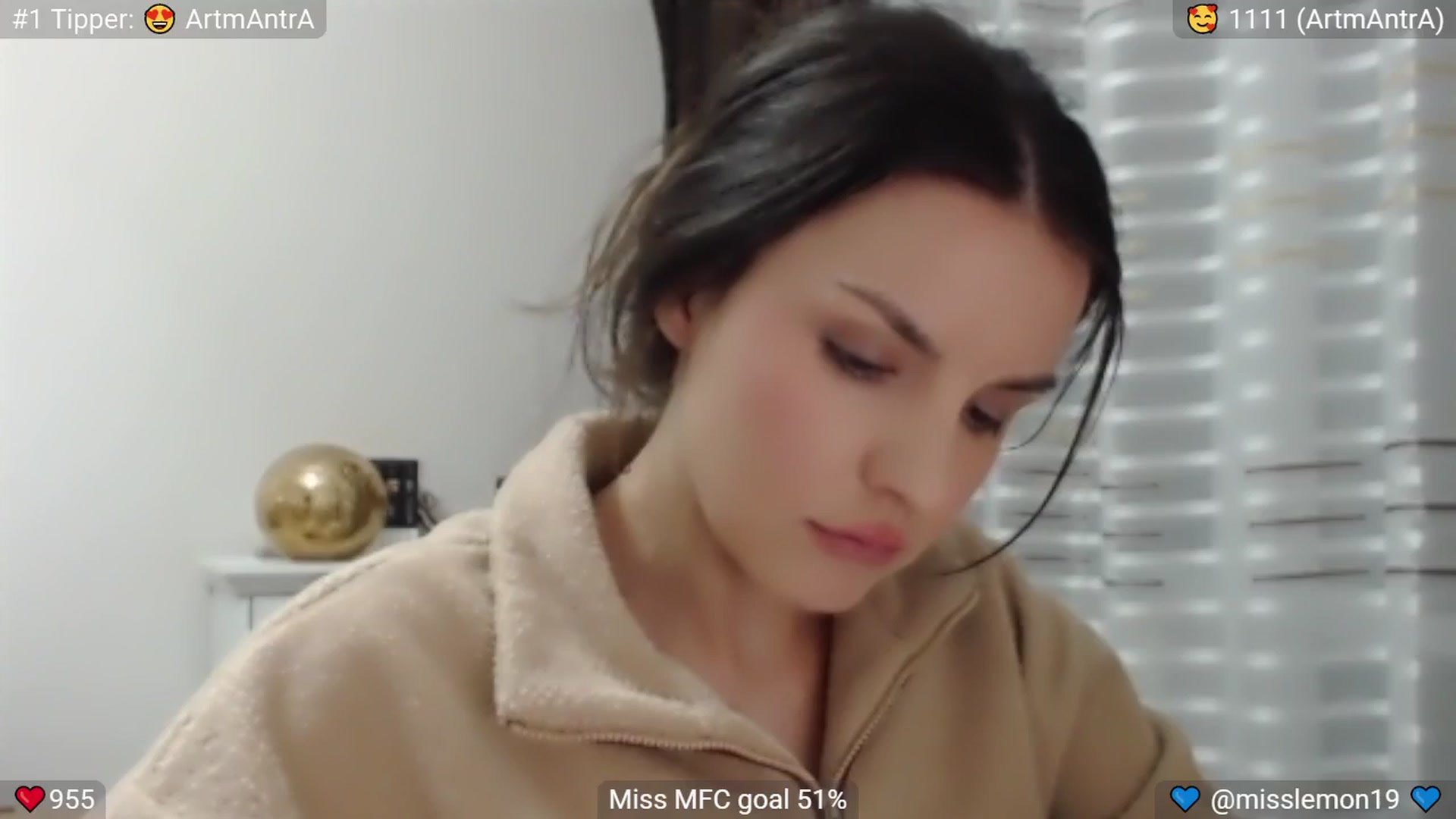 Gallery image thumbnail from BelleStar's myfreecams stream on, 04/03/2025, 22:21 image 10 of 20