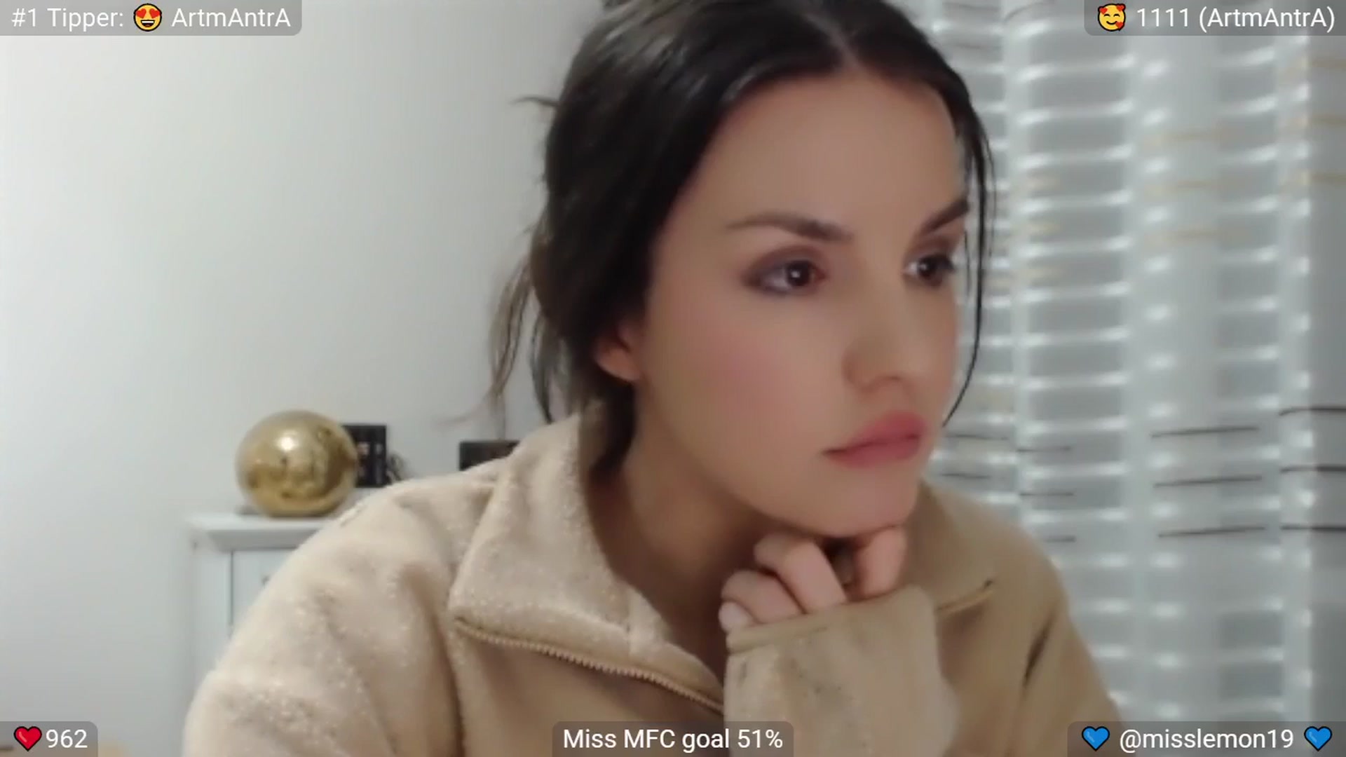 Gallery image thumbnail from BelleStar's myfreecams stream on, 04/03/2025, 22:21 image 16 of 20