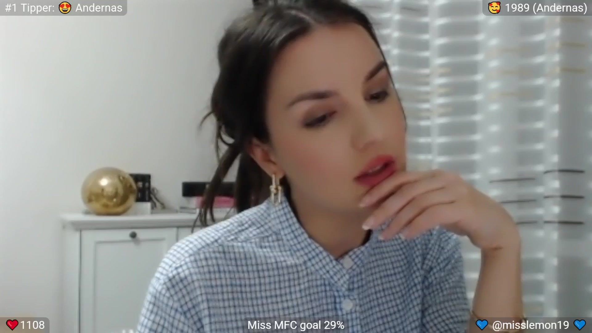Gallery image thumbnail from BelleStar's myfreecams stream on, 04/13/2025, 24:04 image 16 of 20