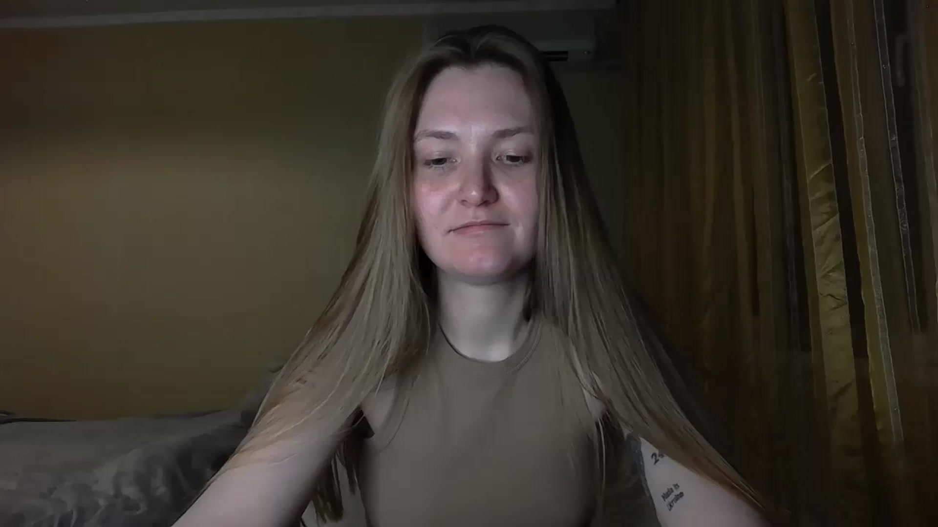 Gallery image thumbnail from Belle_Brooks's myfreecams stream on, 04/30/2026, 24:01 image 3 of 20