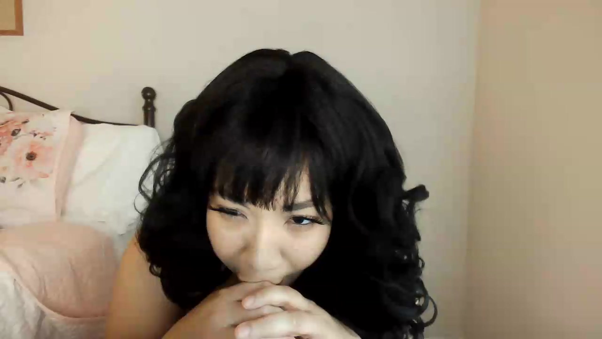 Gallery image thumbnail from Belledora's myfreecams stream on, 06/10/2026, 23:24 image 17 of 20