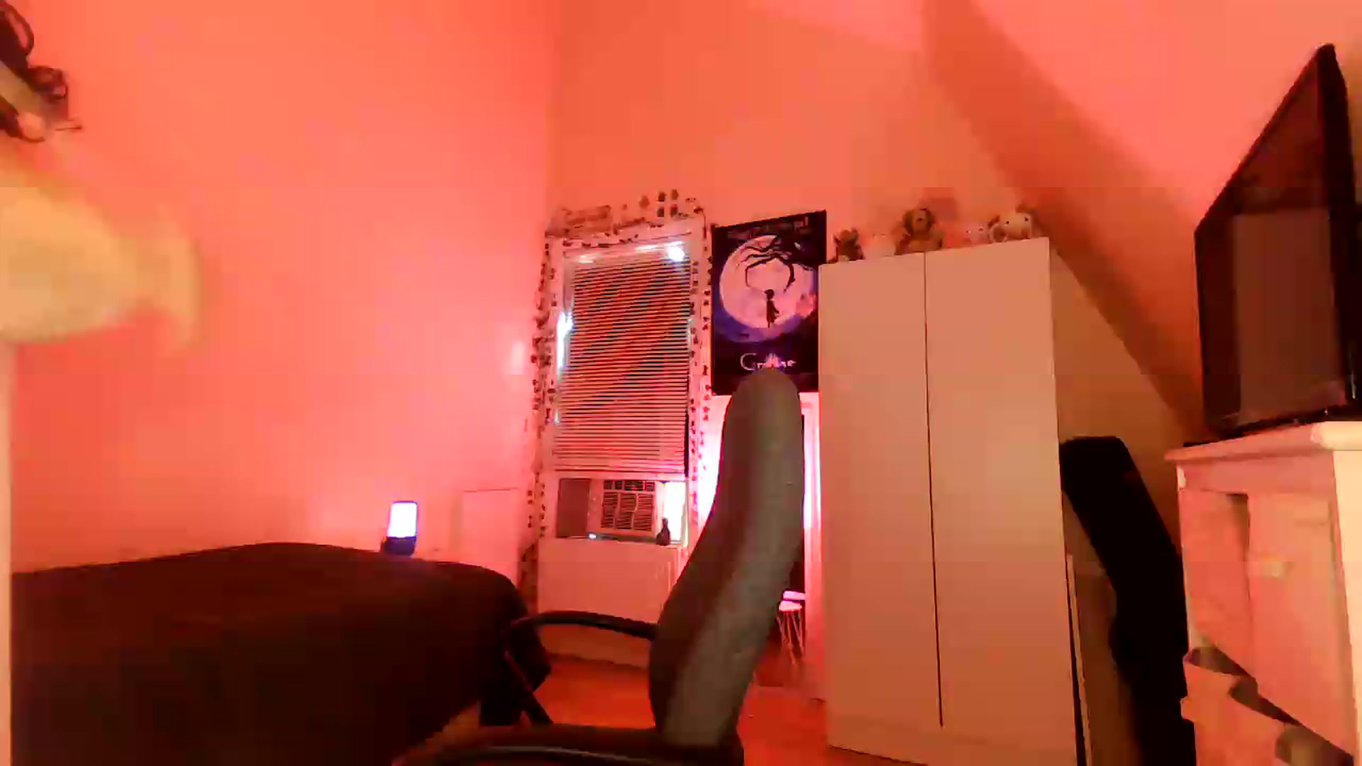 Gallery image thumbnail from Belledora's myfreecams stream on, 08/28/2026, 23:55 image 6 of 20
