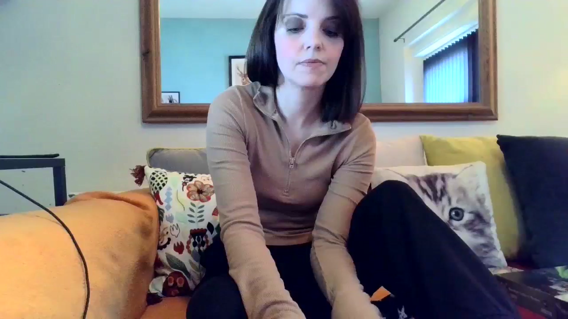 Gallery image thumbnail from Bellesdressed's myfreecams stream on, 10/20/2023, 13:14 image 17 of 20