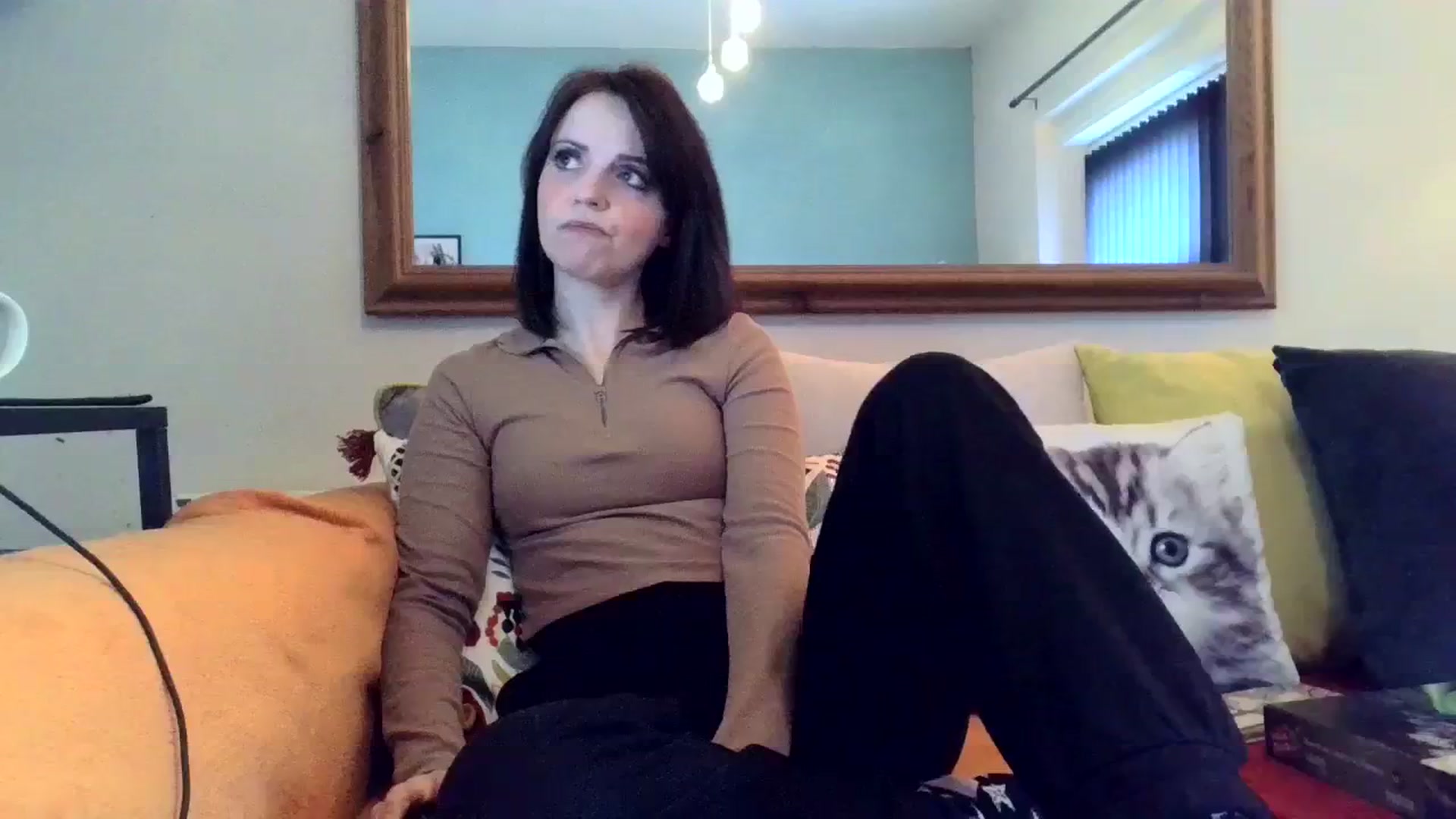 Gallery image thumbnail from Bellesdressed's myfreecams stream on, 10/20/2023, 13:14 image 6 of 20