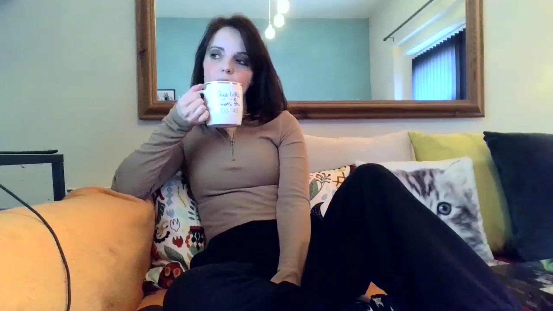 Gallery image thumbnail from Bellesdressed's myfreecams stream on, 10/20/2023, 13:14 image 2 of 20