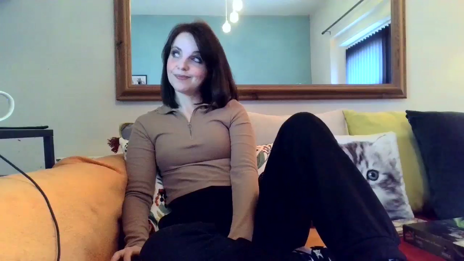 Gallery image thumbnail from Bellesdressed's myfreecams stream on, 10/20/2023, 13:14 image 9 of 20