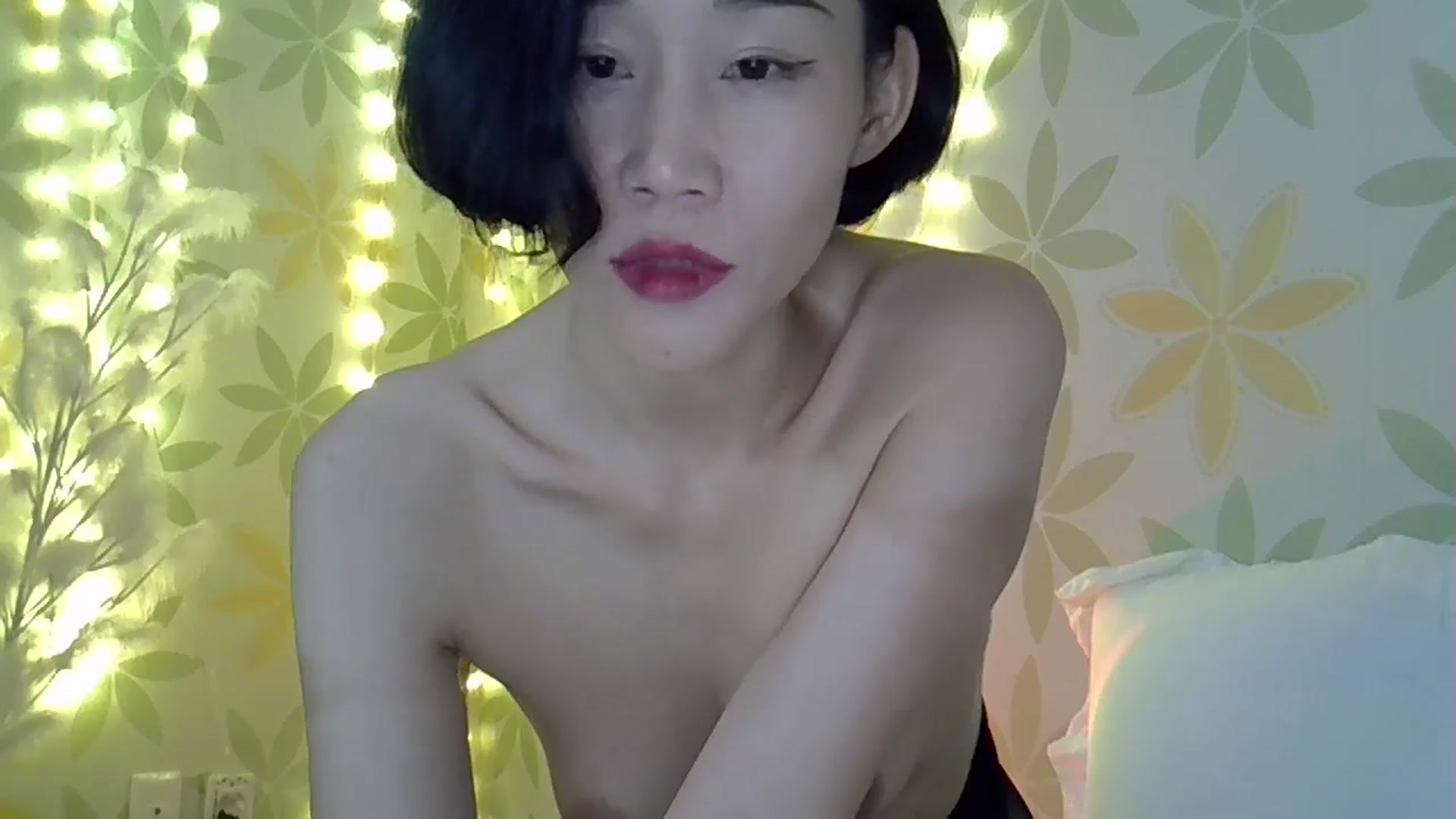 Gallery image thumbnail from Belll's myfreecams stream on, 08/15/2025, 15:36 image 10 of 20