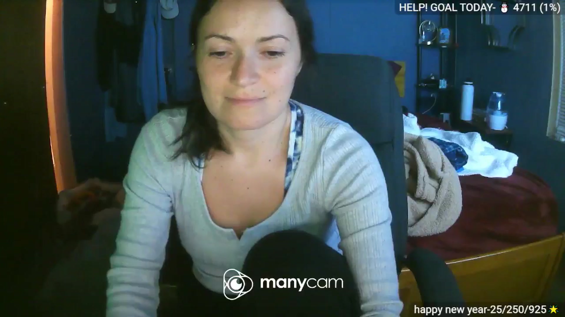 Gallery image thumbnail from BelllaRina's myfreecams stream on, 01/27/2025, 03:34 image 6 of 20