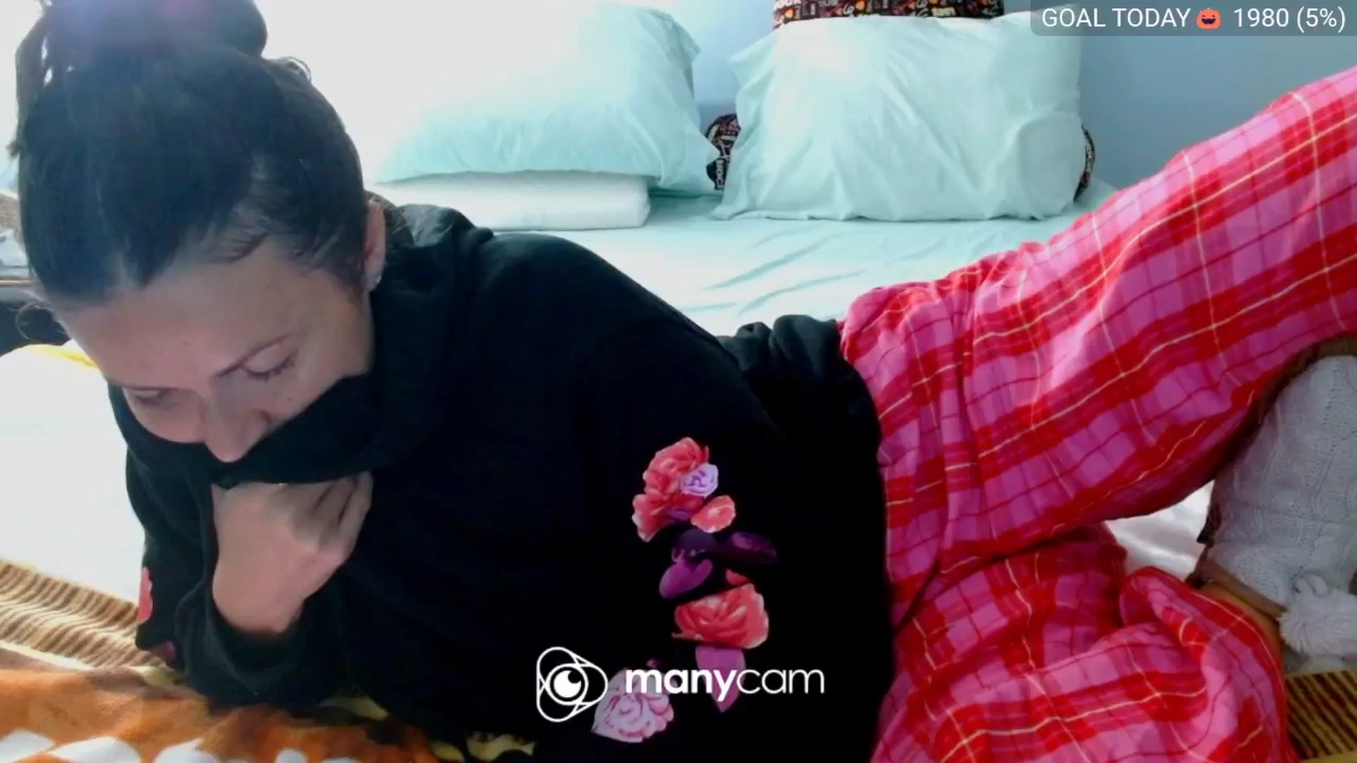 Gallery image thumbnail from BelllaRina's myfreecams stream on, 10/14/2025, 01:08 image 19 of 20