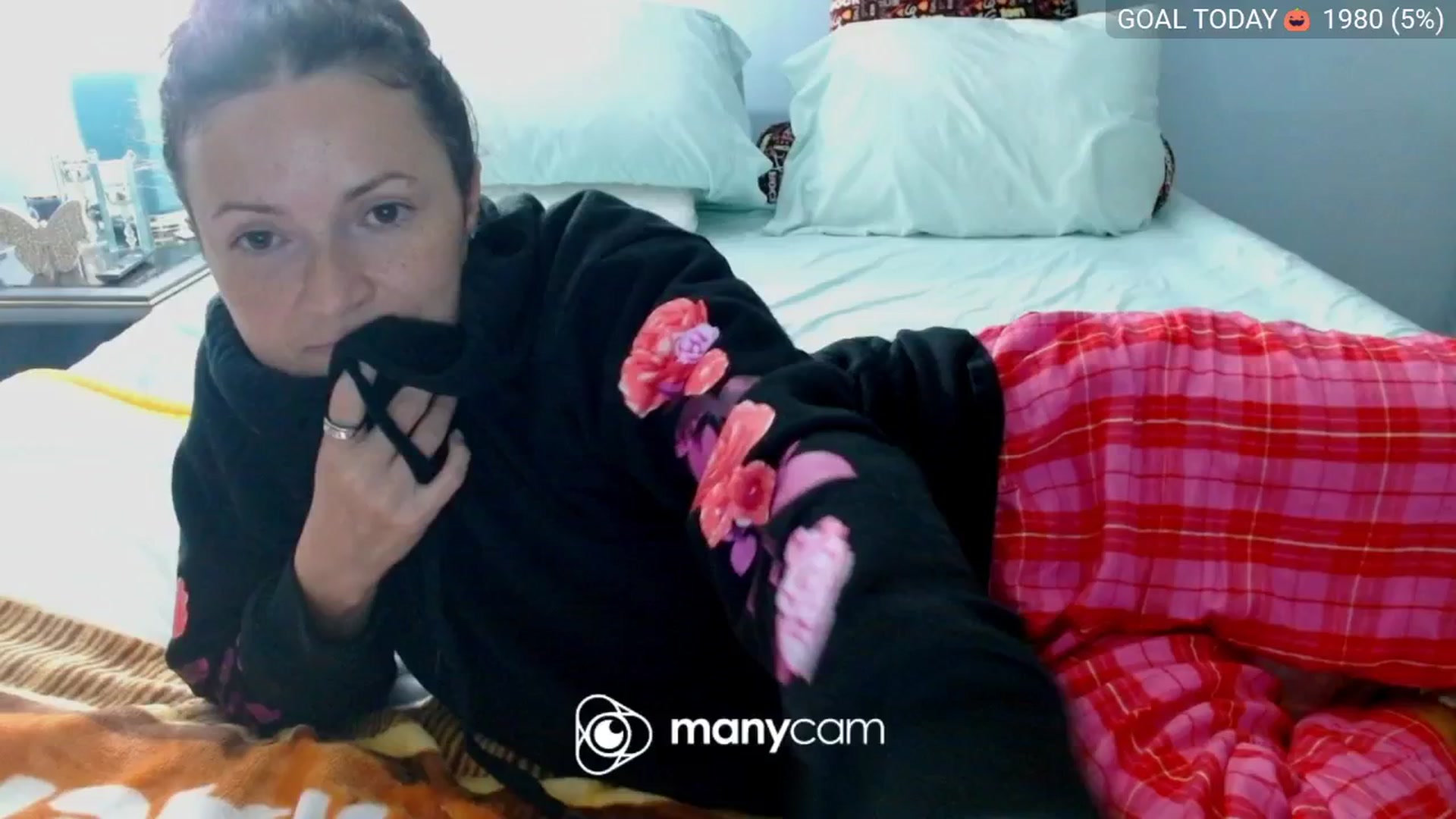 Gallery image thumbnail from BelllaRina's myfreecams stream on, 10/14/2025, 01:08 image 17 of 20