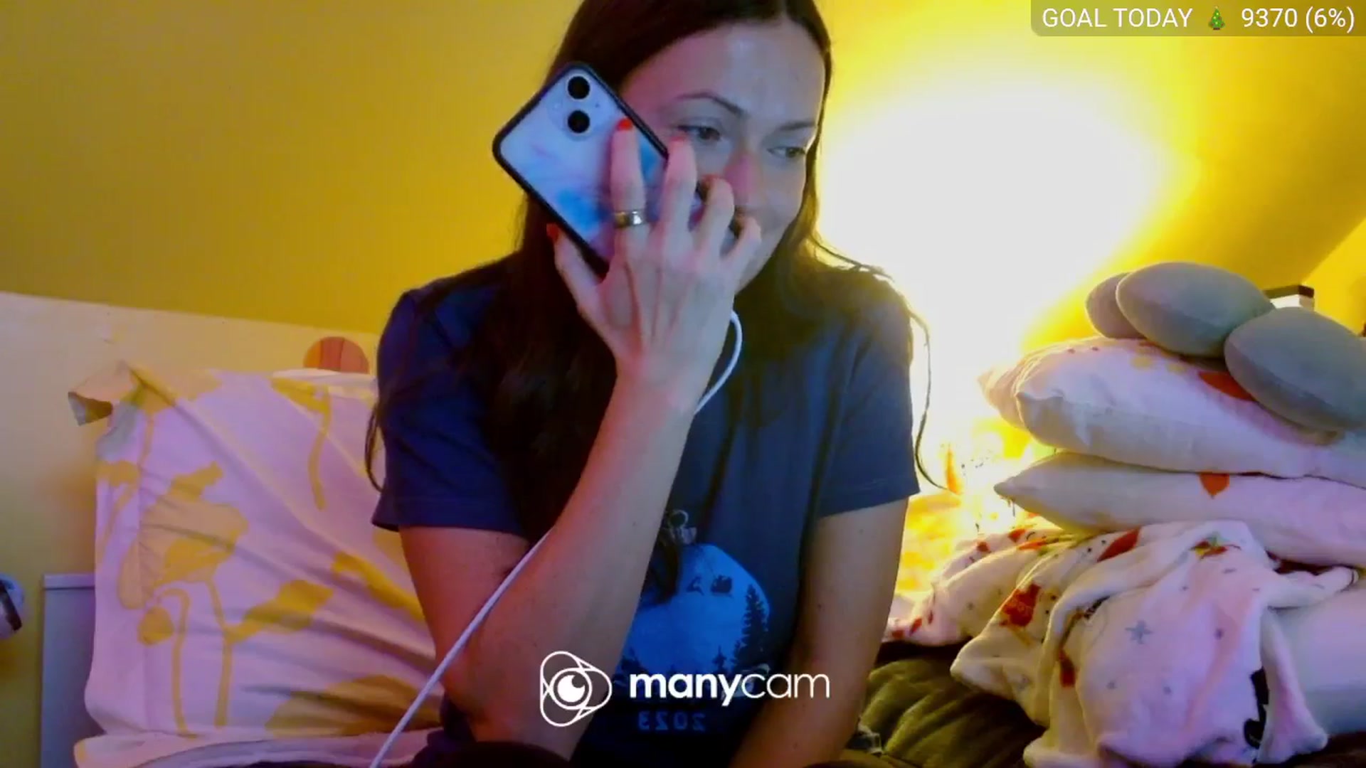 Gallery image thumbnail from BelllaRina's myfreecams stream on, 12/08/2025, 03:03 image 16 of 20