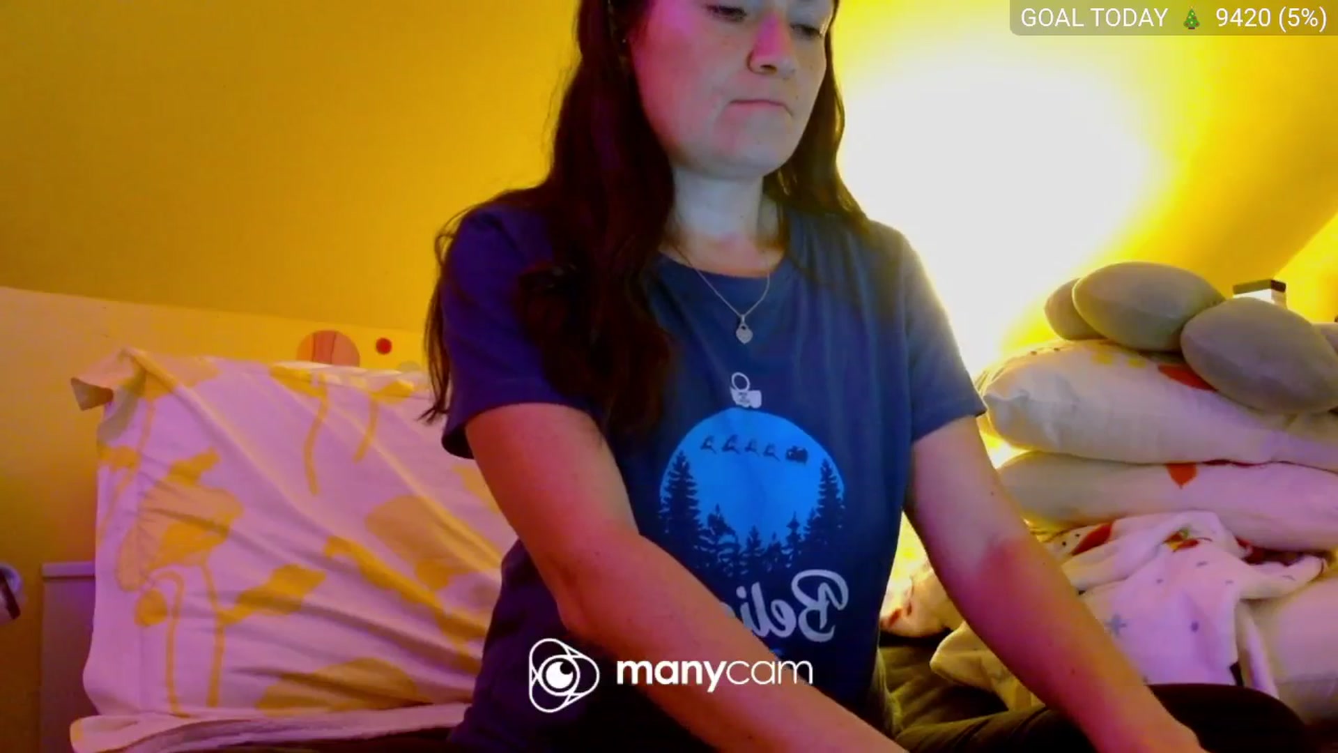 Gallery image thumbnail from BelllaRina's myfreecams stream on, 12/08/2025, 03:03 image 2 of 20