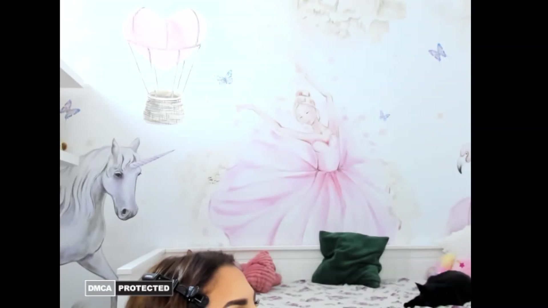 Gallery image thumbnail from BelovedKhlloe's myfreecams stream on, 11/26/2022, 21:03 image 1 of 20