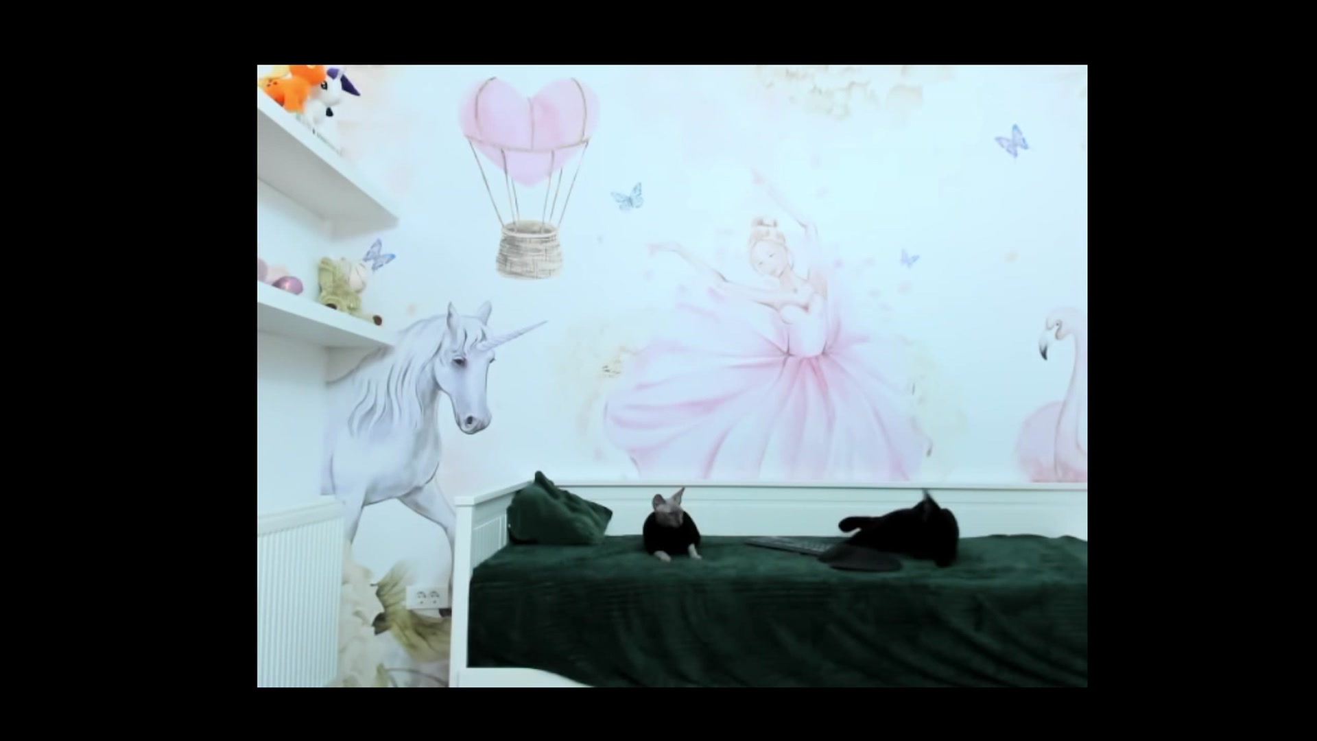 Gallery image thumbnail from BelovedKhlloe's myfreecams stream on, 02/01/2023, 14:03 image 11 of 20
