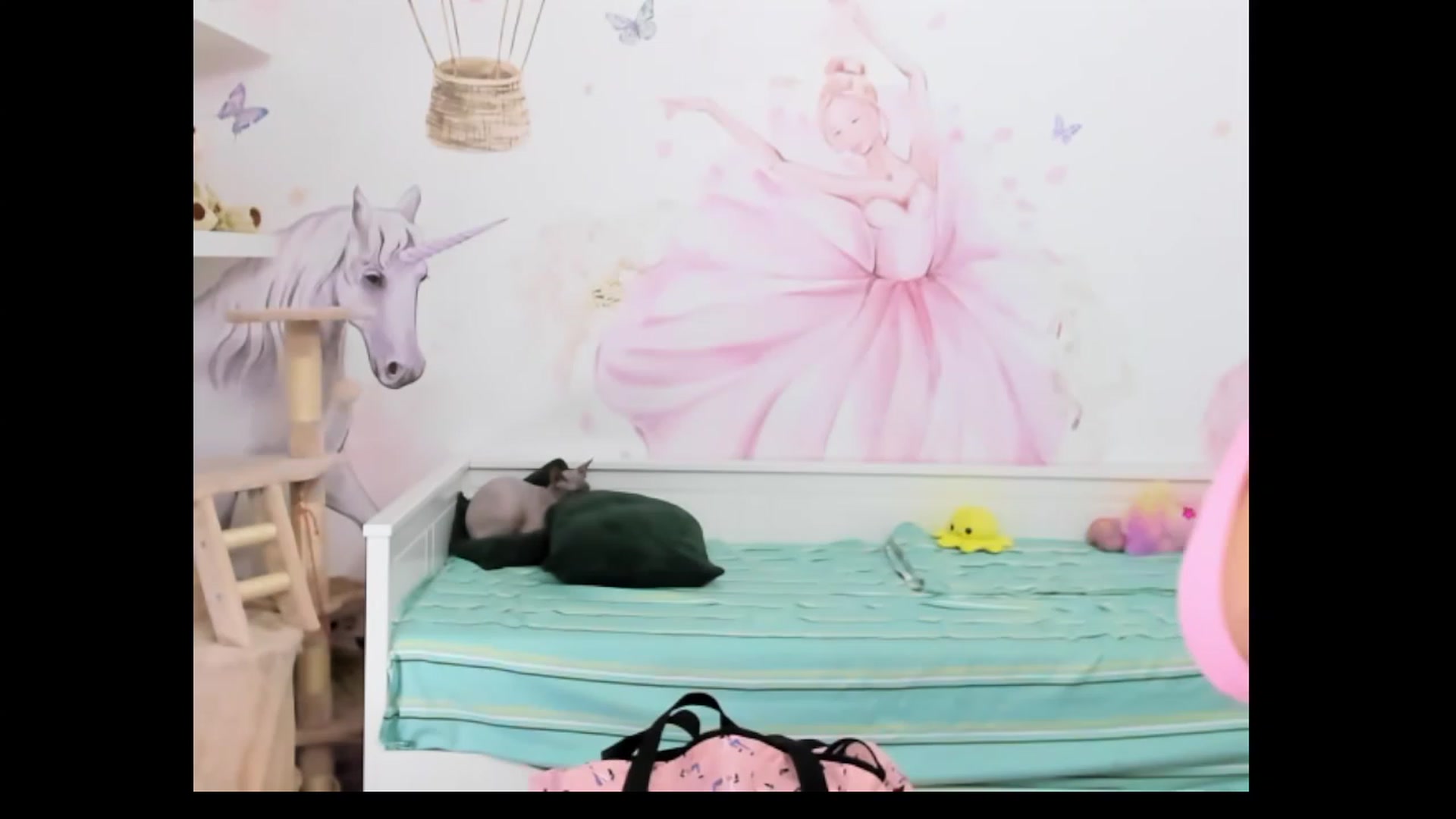Gallery image thumbnail from BelovedKhlloe's myfreecams stream on, 03/10/2023, 10:04 image 12 of 20