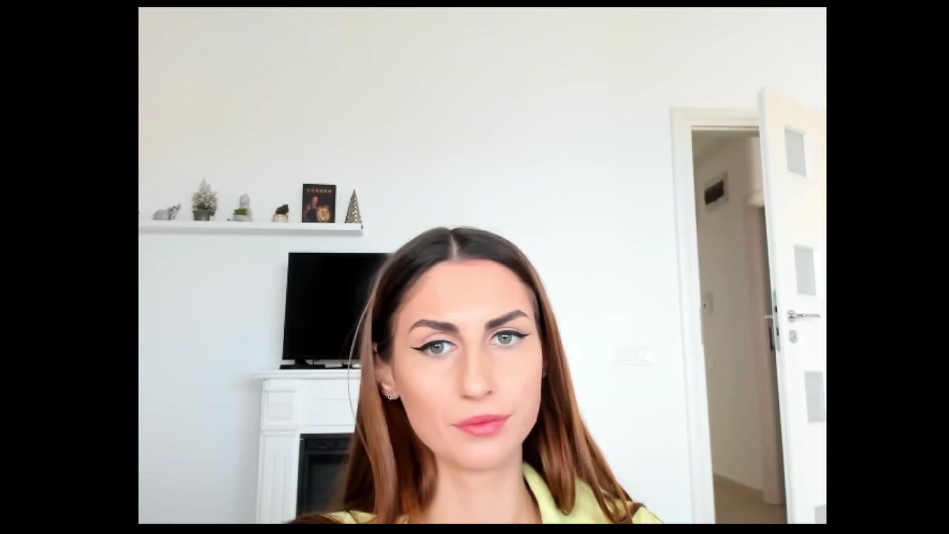 Gallery image thumbnail from BelovedKhlloe's myfreecams stream on, 03/29/2023, 14:01 image 14 of 20
