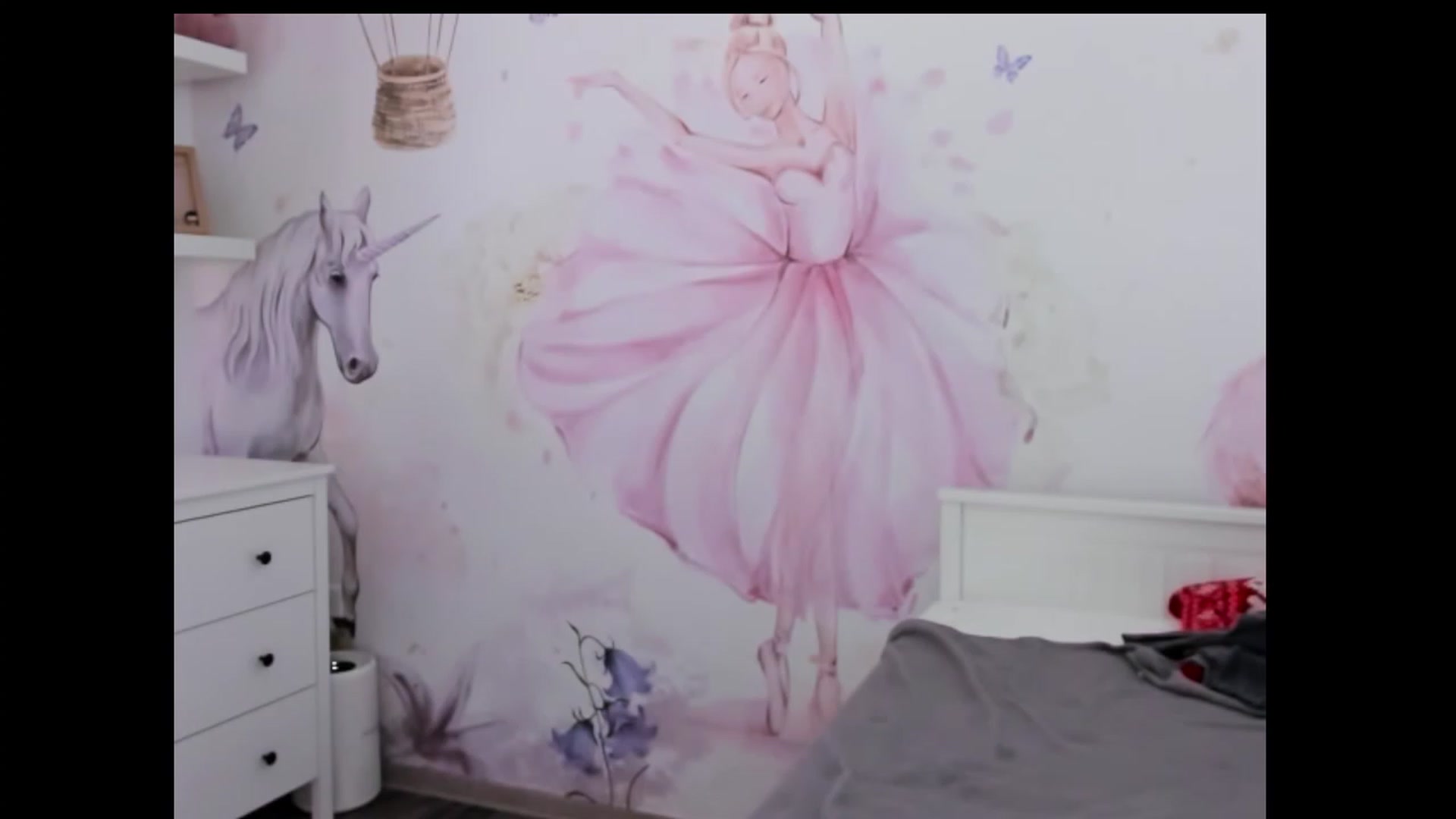 Gallery image thumbnail from BelovedKhlloe's myfreecams stream on, 04/18/2023, 12:09 image 7 of 20
