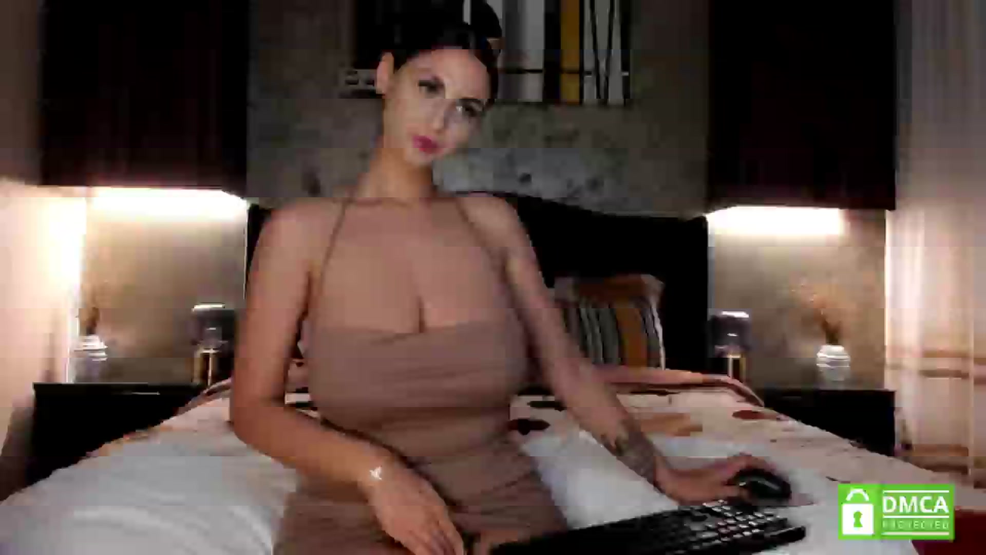 Gallery image thumbnail from BelovedKhlloe's myfreecams stream on, 11/14/2024, 20:01 image 13 of 20