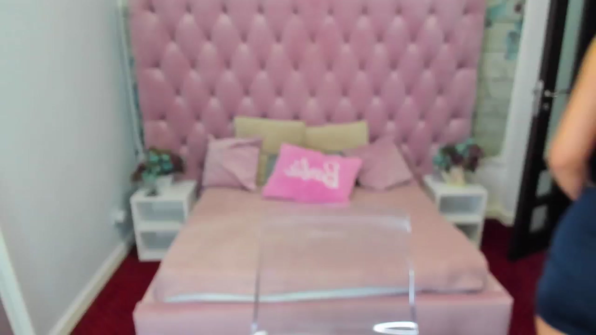 Gallery image thumbnail from BelovedKhlloe's myfreecams stream on, 11/24/2024, 14:59 image 16 of 20